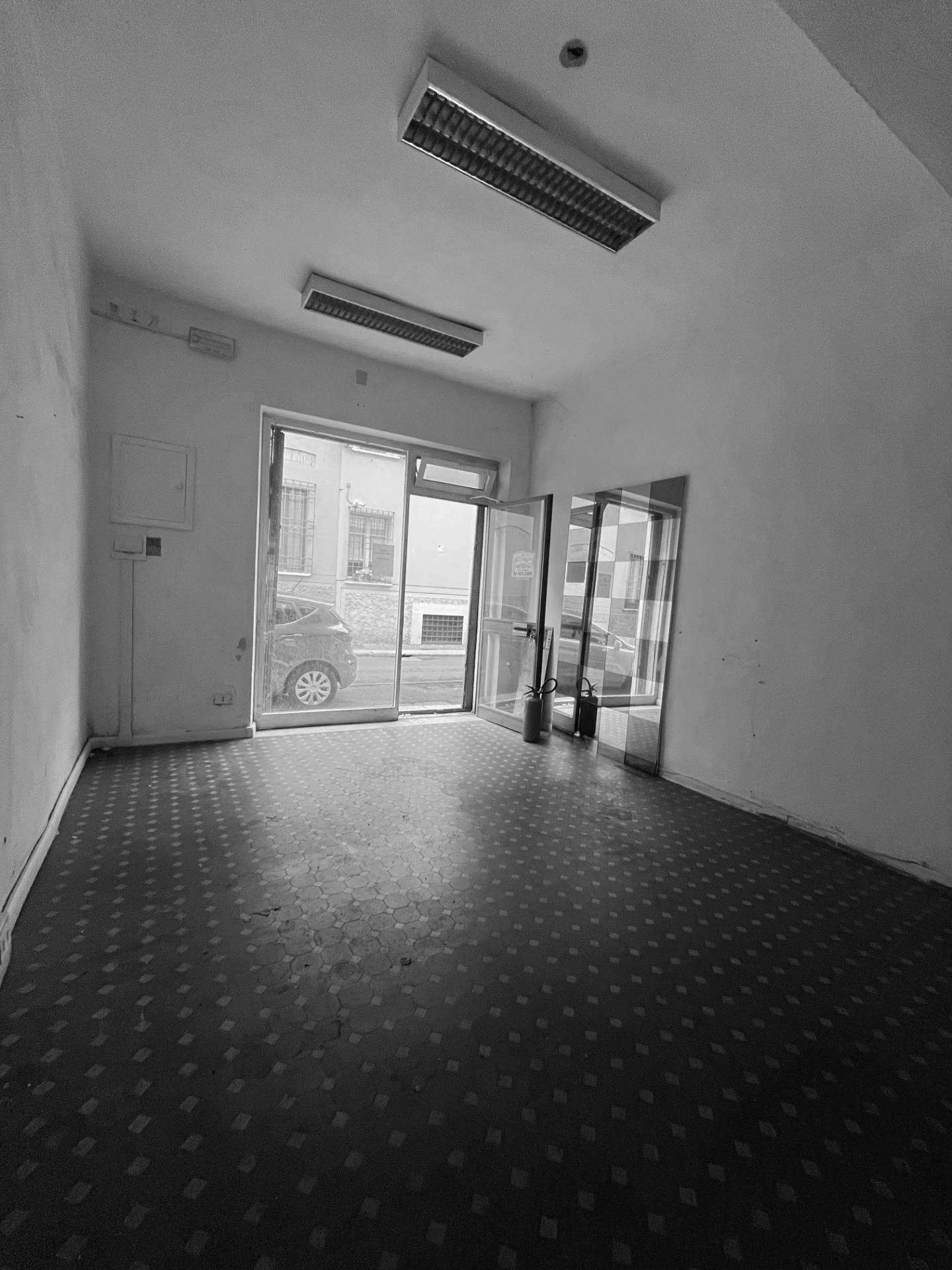 Locale commerciale in vendita a Mantova, Centro storico