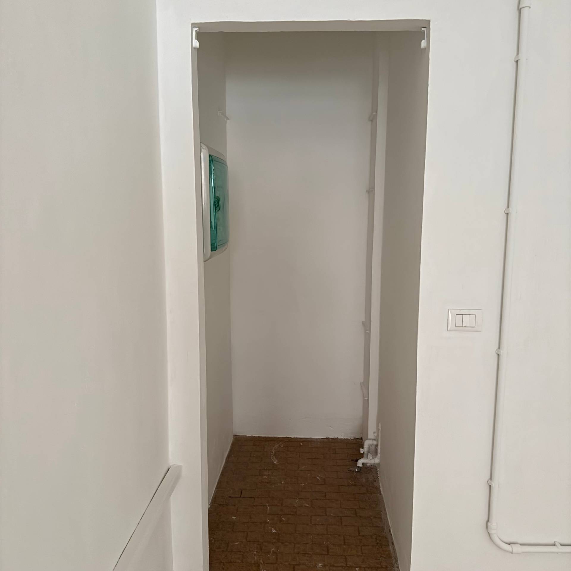 Locale commerciale in affitto a Mantova, Centro storico