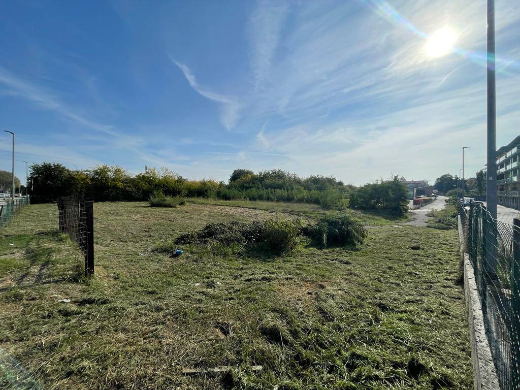 Terreno edificabile in vendita a Mantova, Borgo Chiesanuova