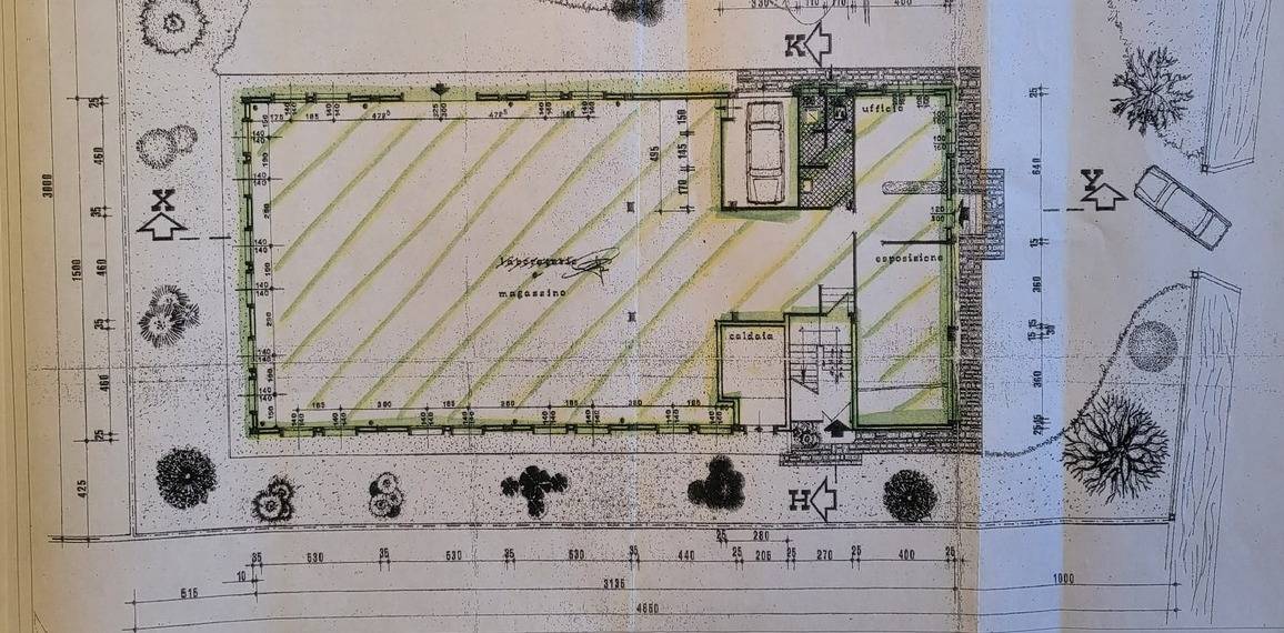 Locale commerciale in affitto a Mantova, Dosso del Corso