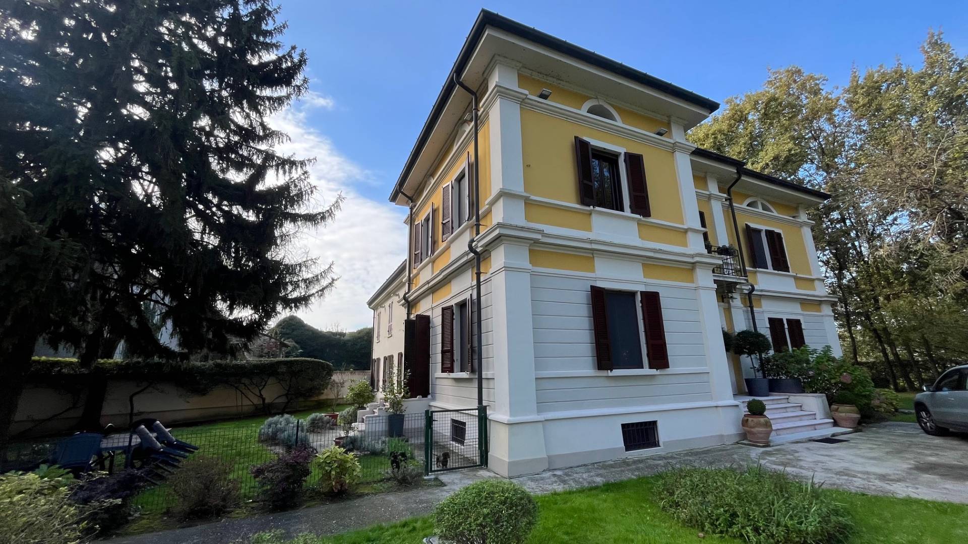 Casa Indipendente in vendita a Mantova, Frassino