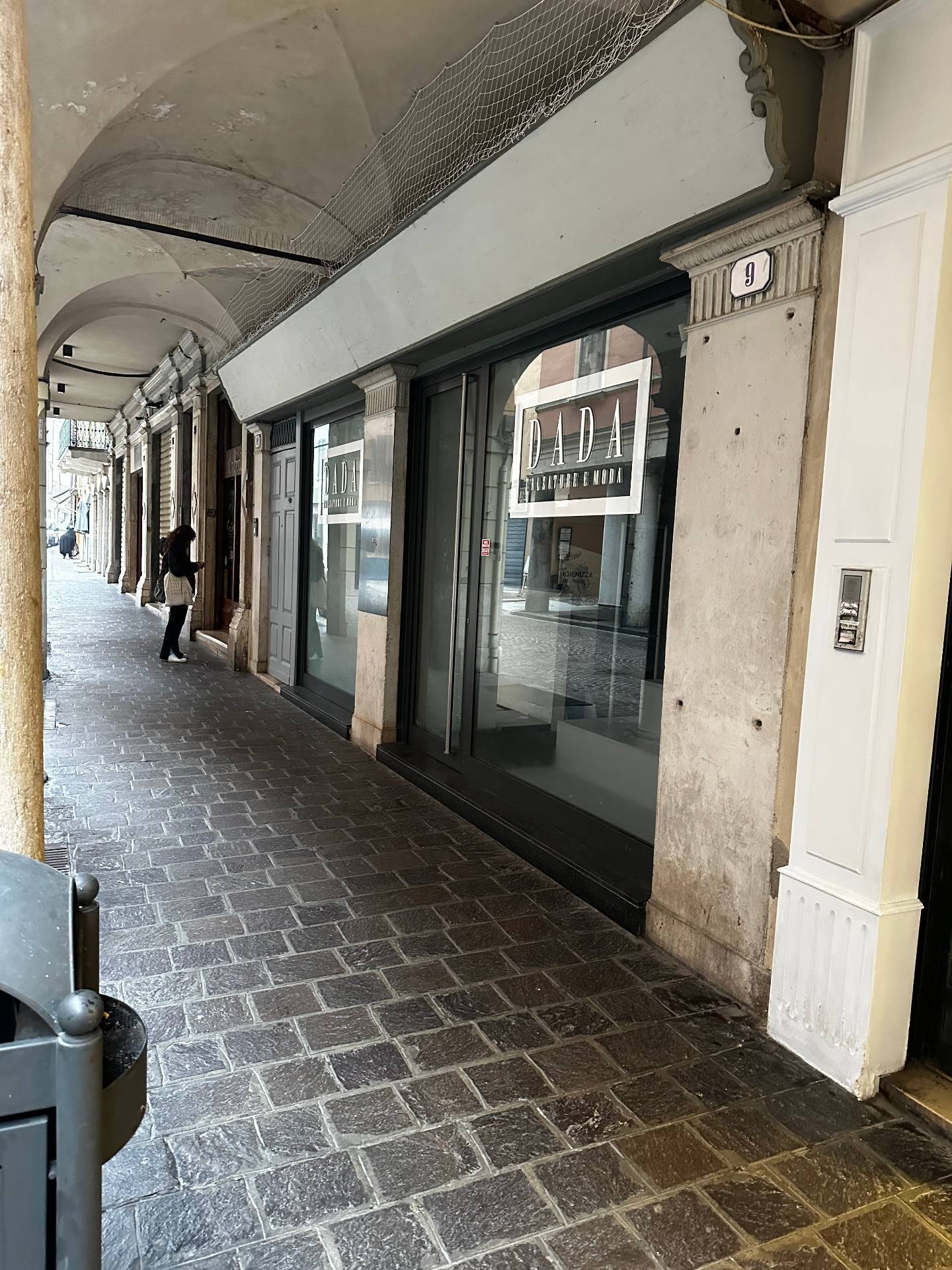 Locale commerciale in affitto a Mantova, Centro storico