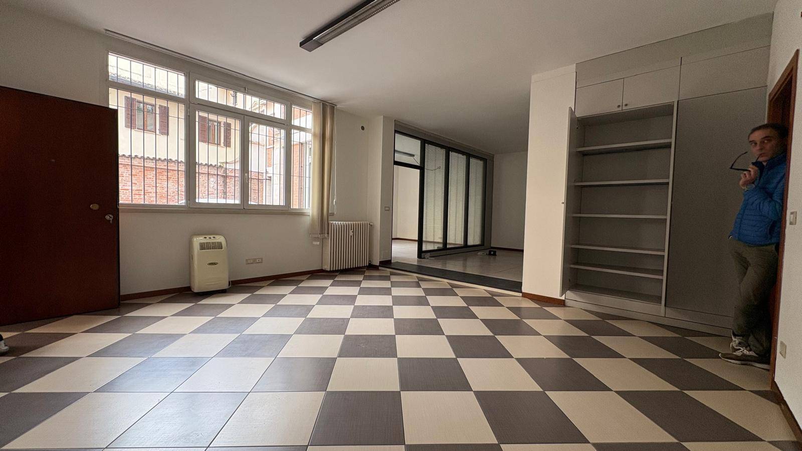 Studio/Ufficio in affitto a Mantova, Centro storico