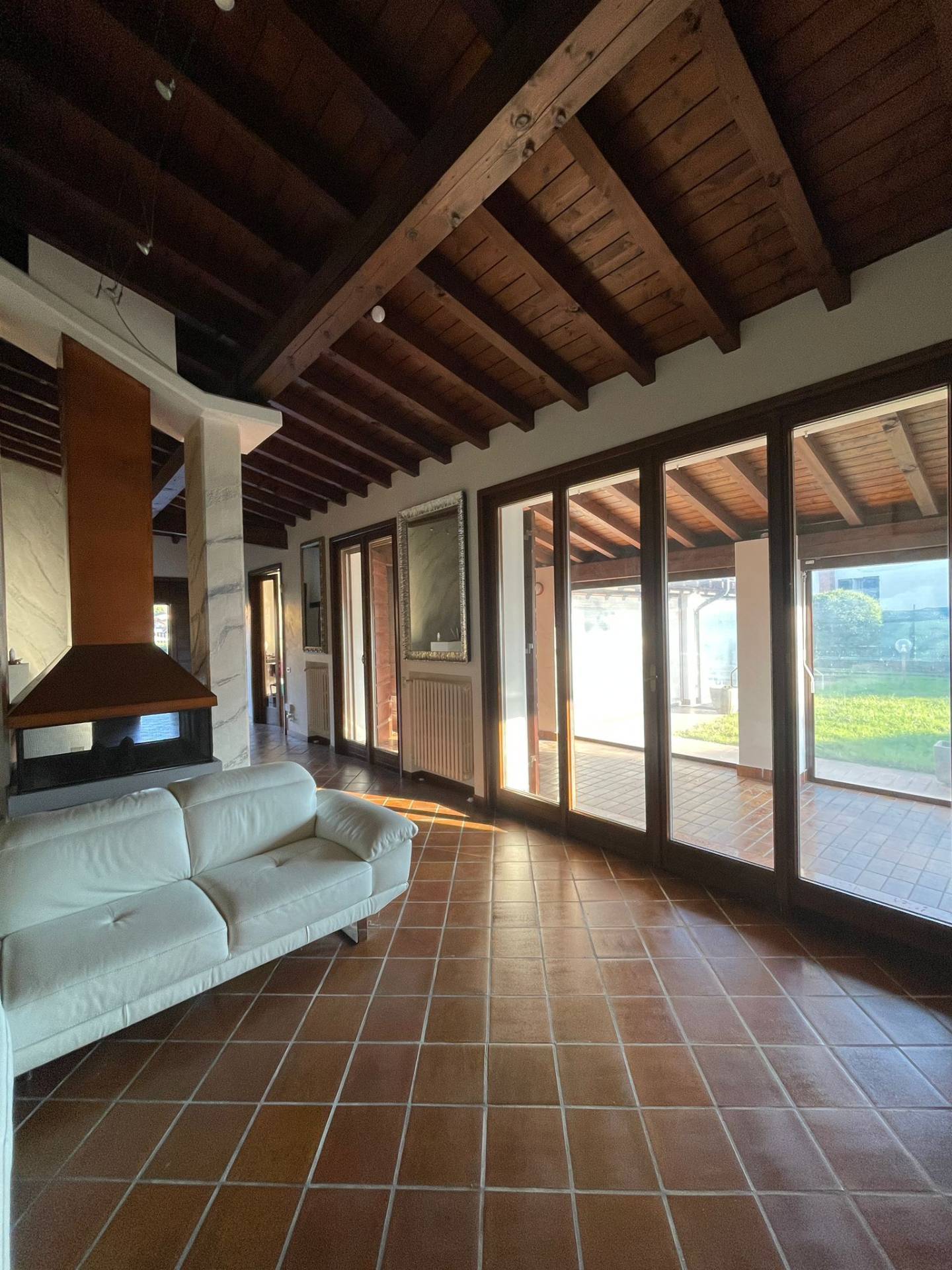 Villa in vendita a Curtatone, Levata