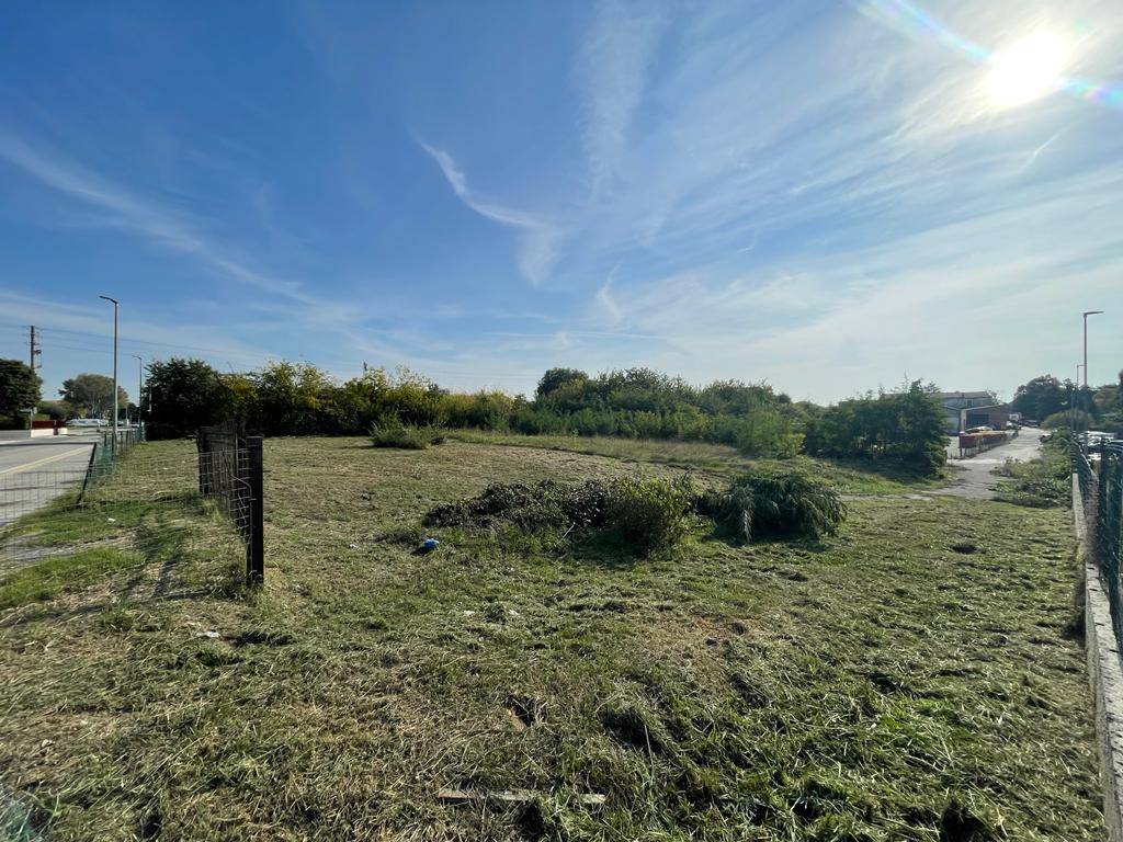 Terreno edificabile in vendita a Mantova, Borgo Chiesanuova