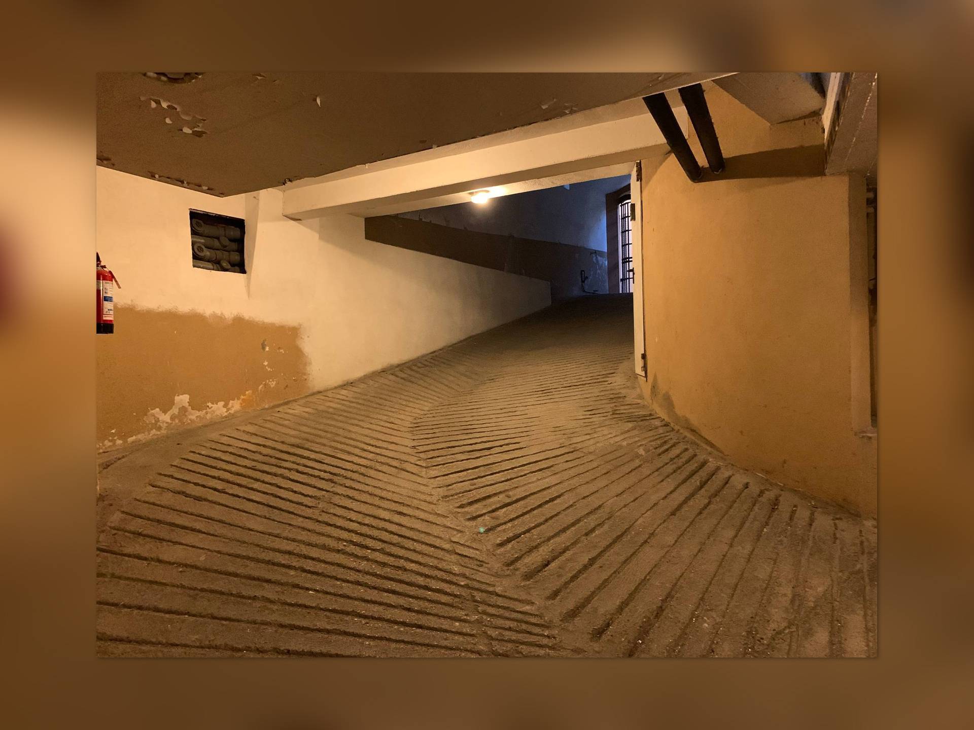 Box o garage in vendita a Mantova