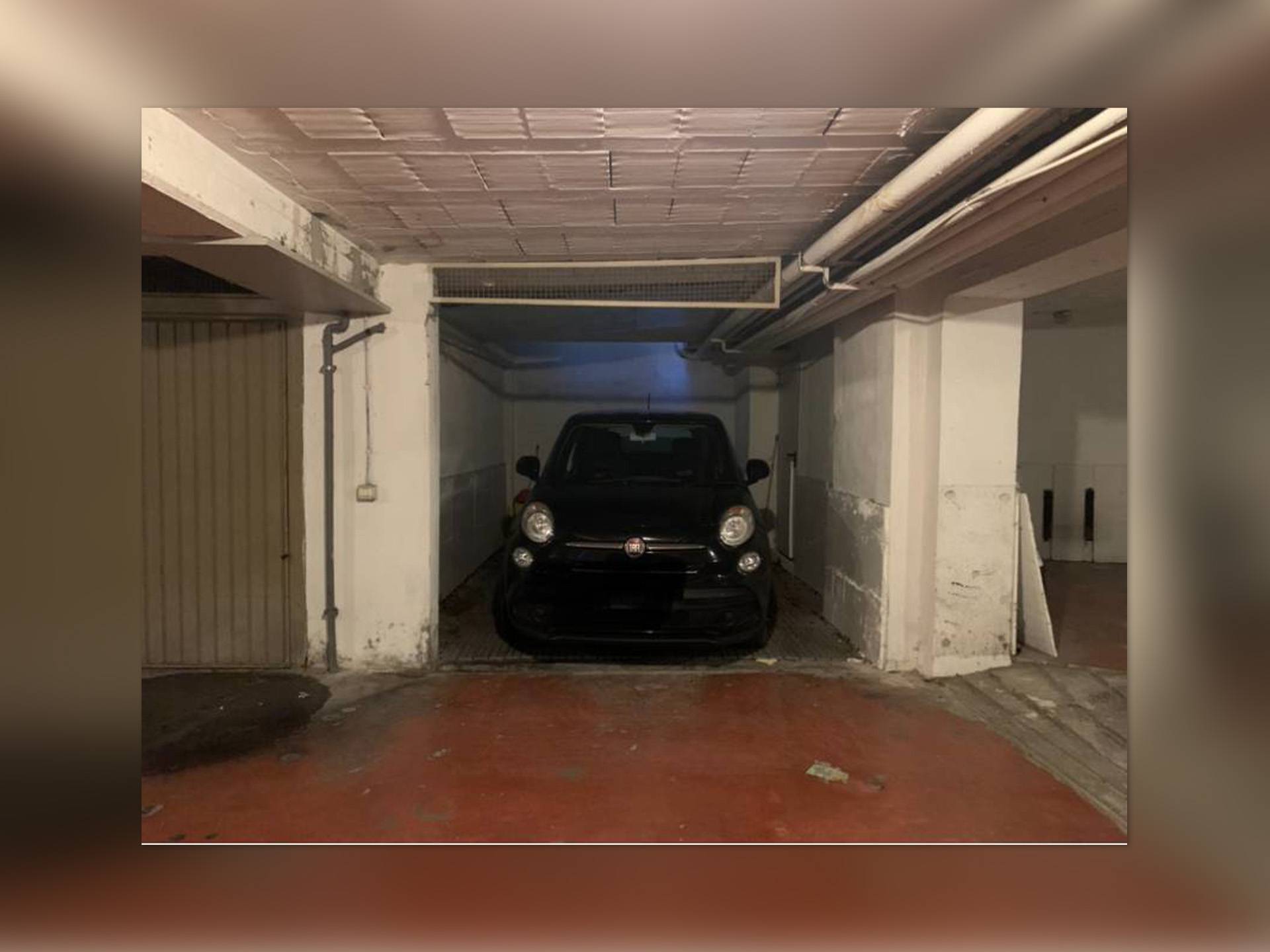 Box o garage in vendita a Mantova
