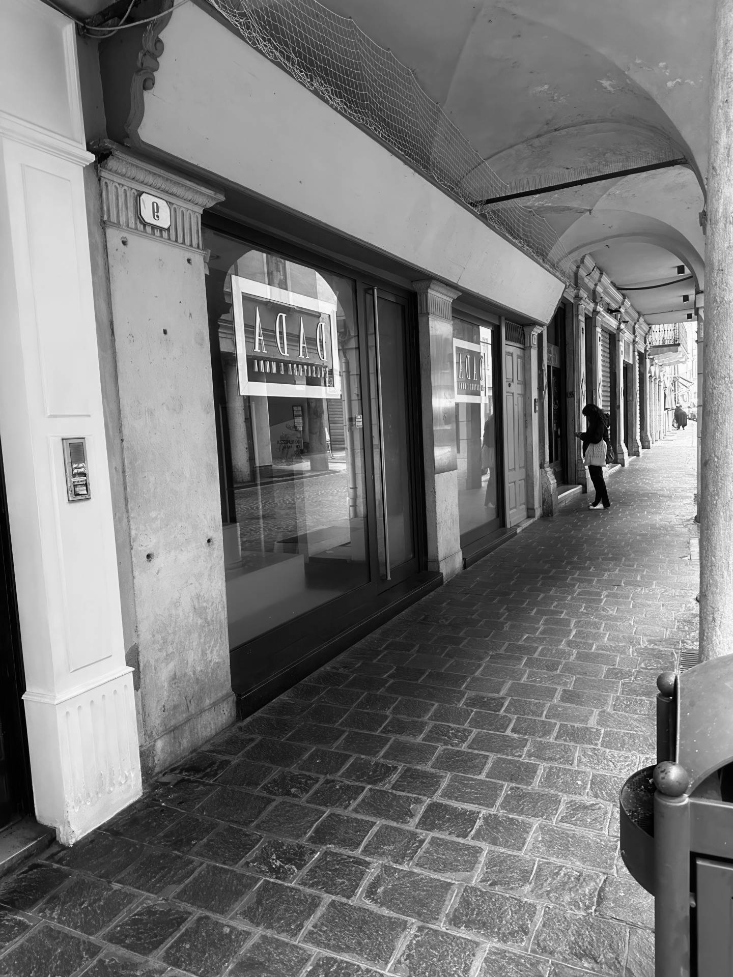 Locale commerciale in affitto a Mantova, Centro storico