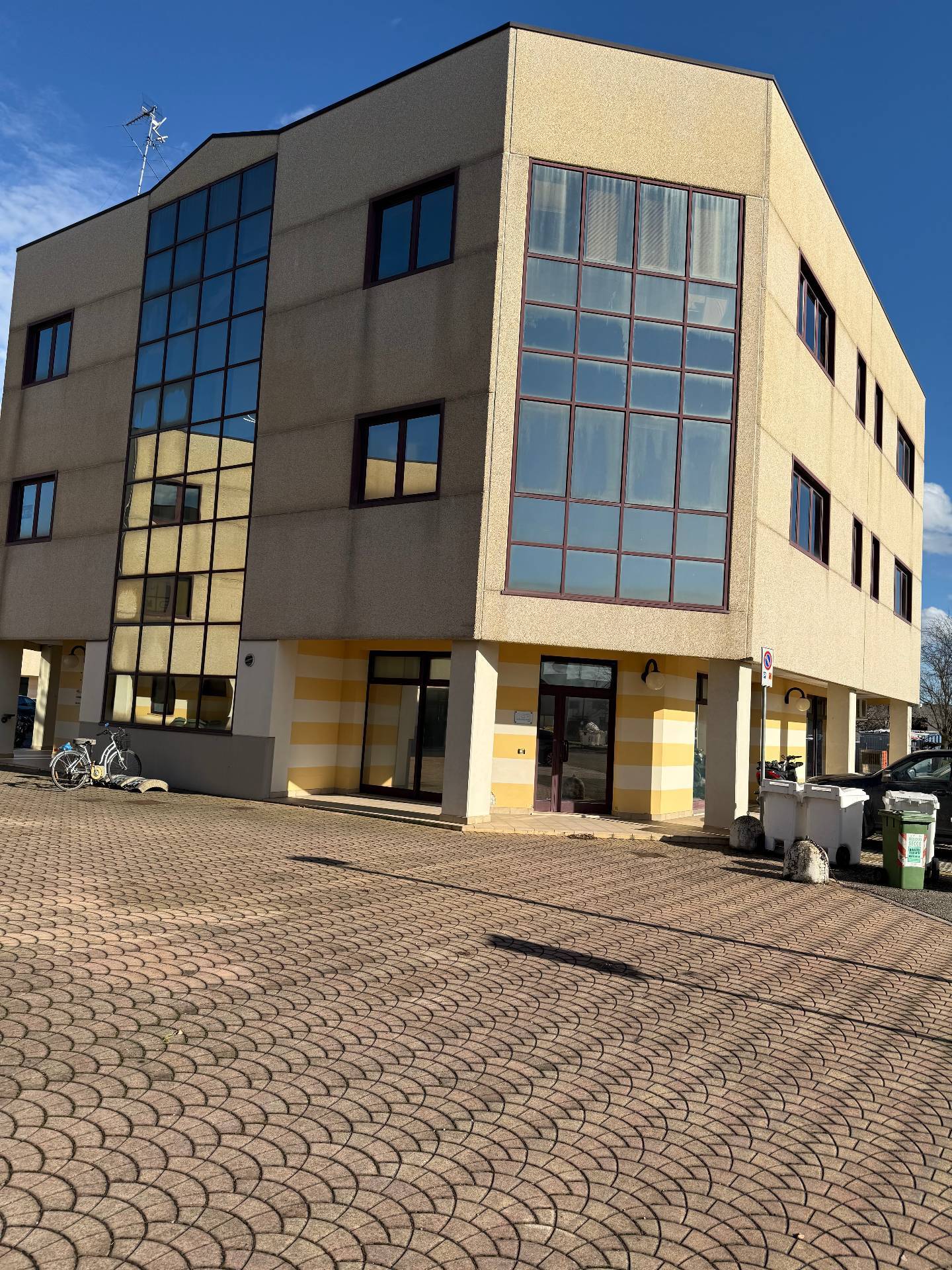 Studio/Ufficio in affitto a Porto Mantovano, Sant'Antonio (capoluogo)