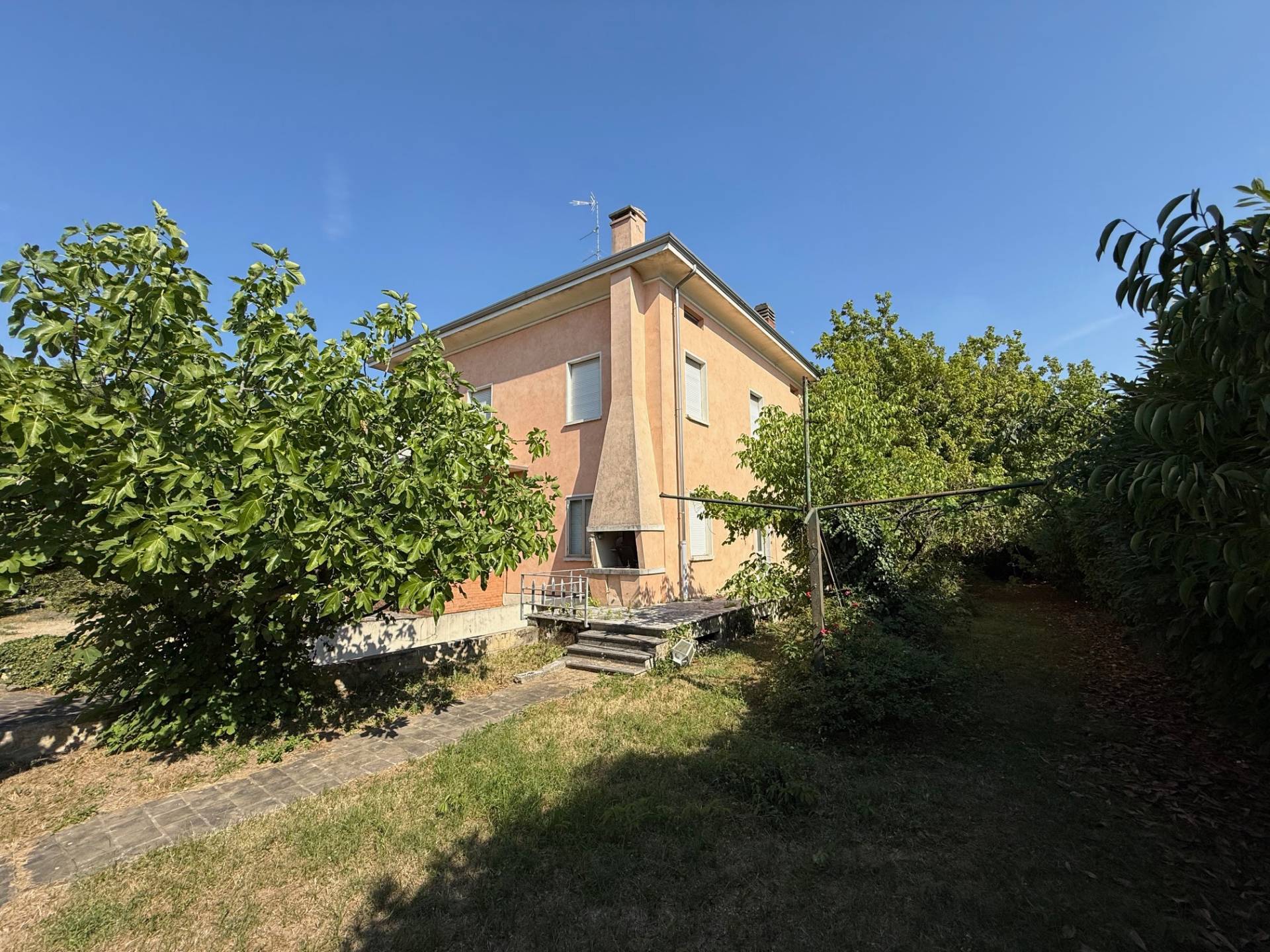 Casa singola in vendita a Mantova, Borgo Chiesanuova