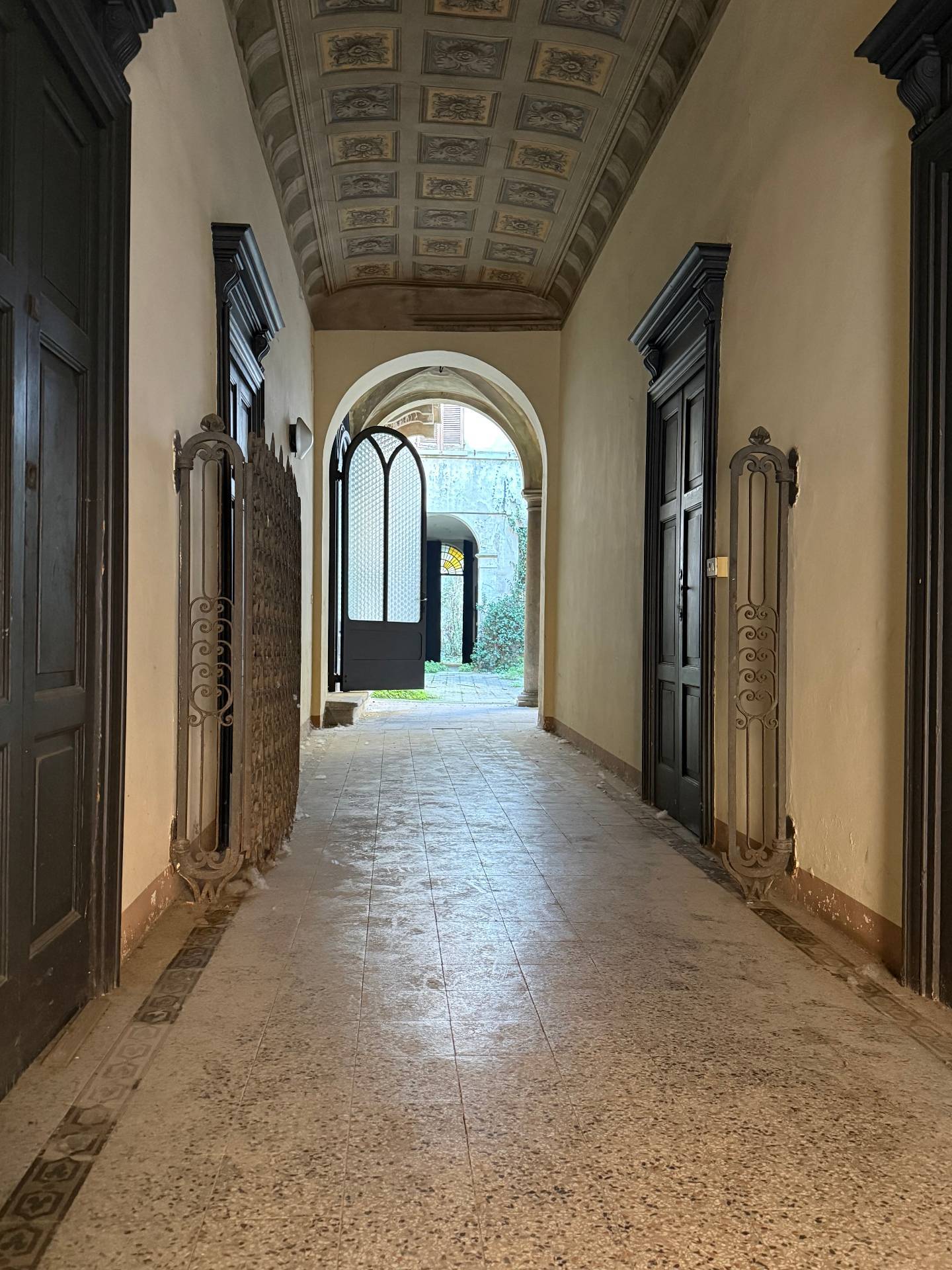 Palazzo con affreschi in vendita a Mantova, Centro storico