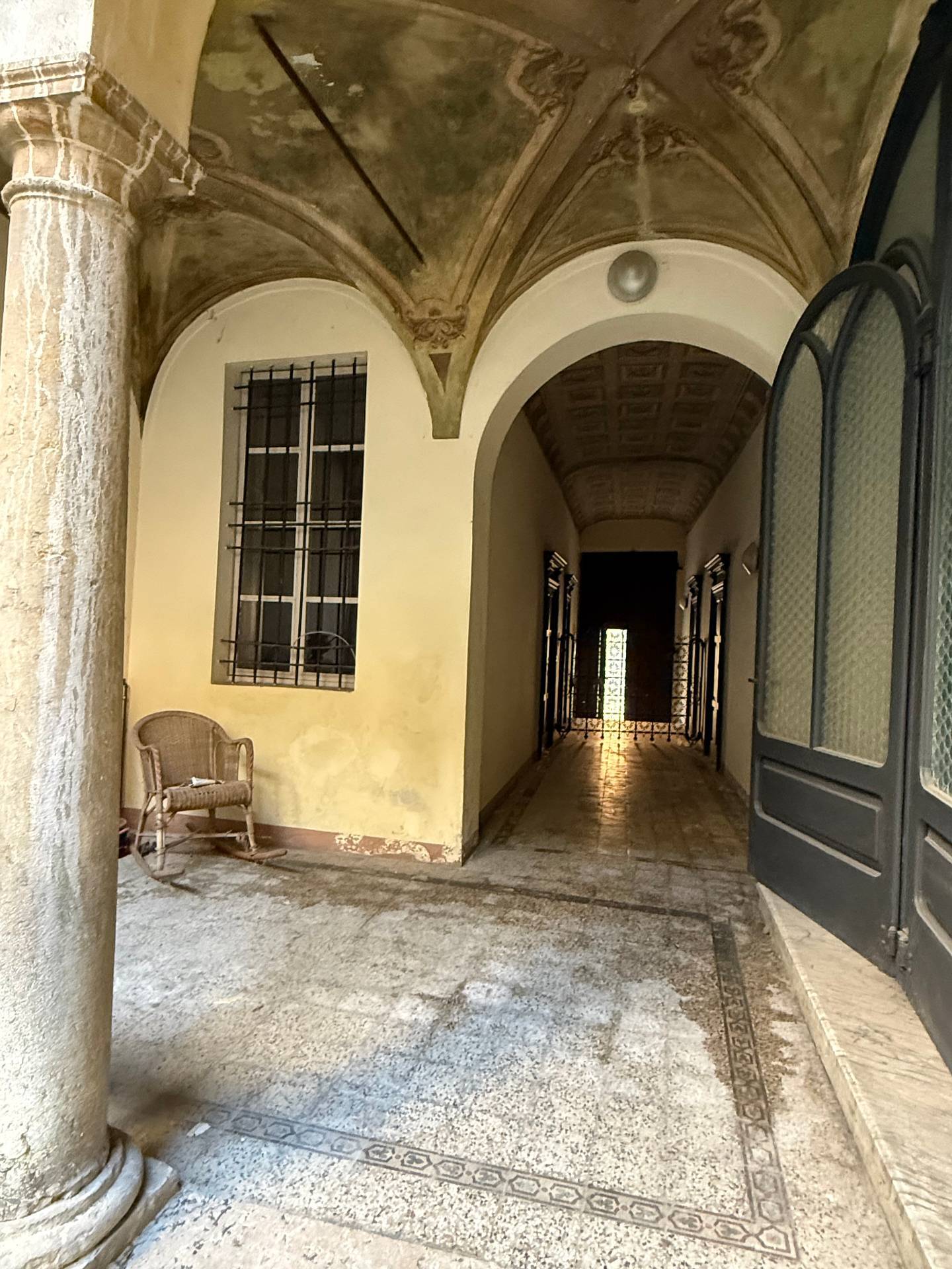 Palazzo con affreschi in vendita a Mantova, Centro storico