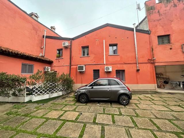 Casa Indipendente in vendita a Mantova, Centro storico