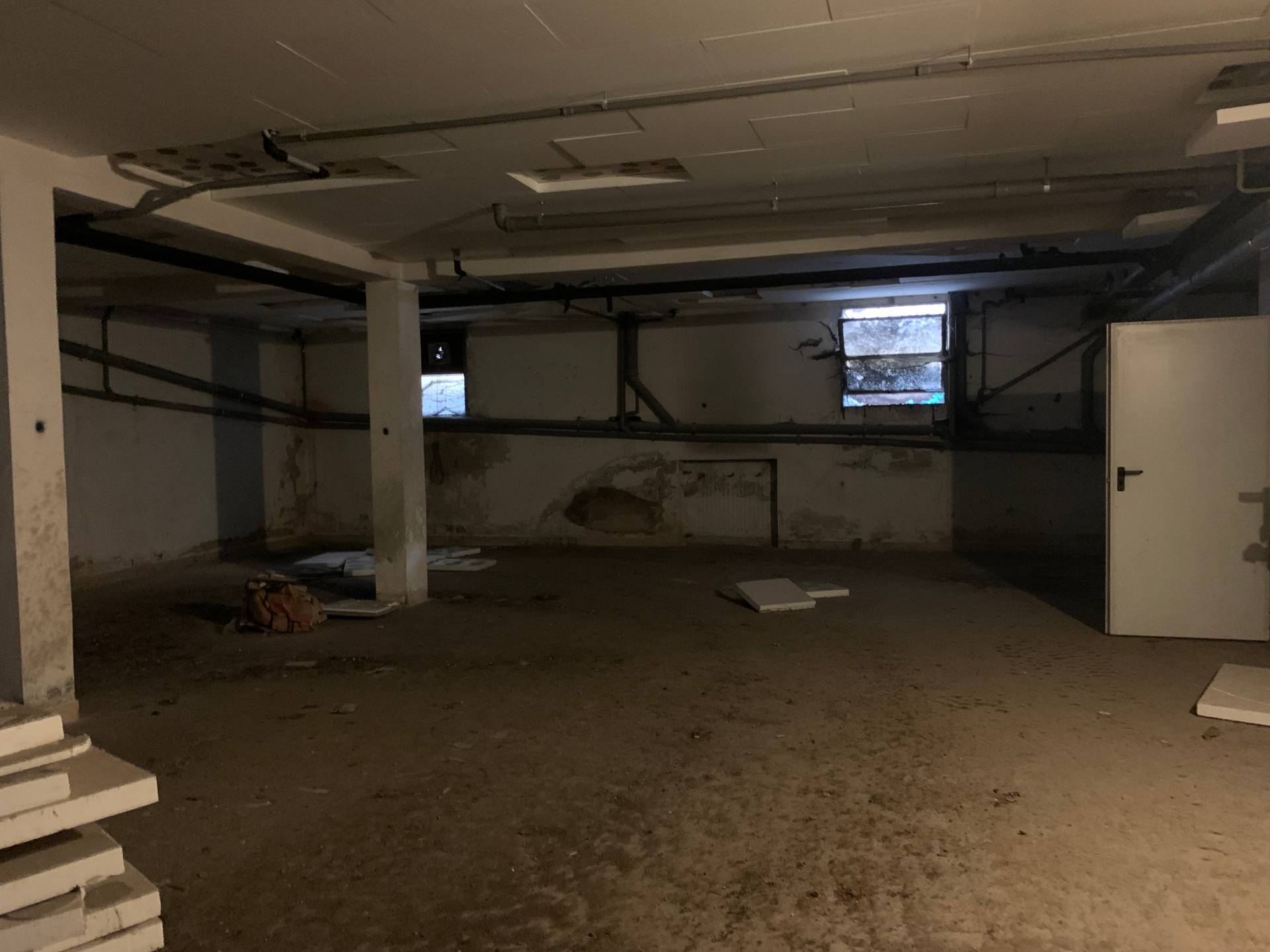 Magazzino in vendita a Mantova, Centro storico