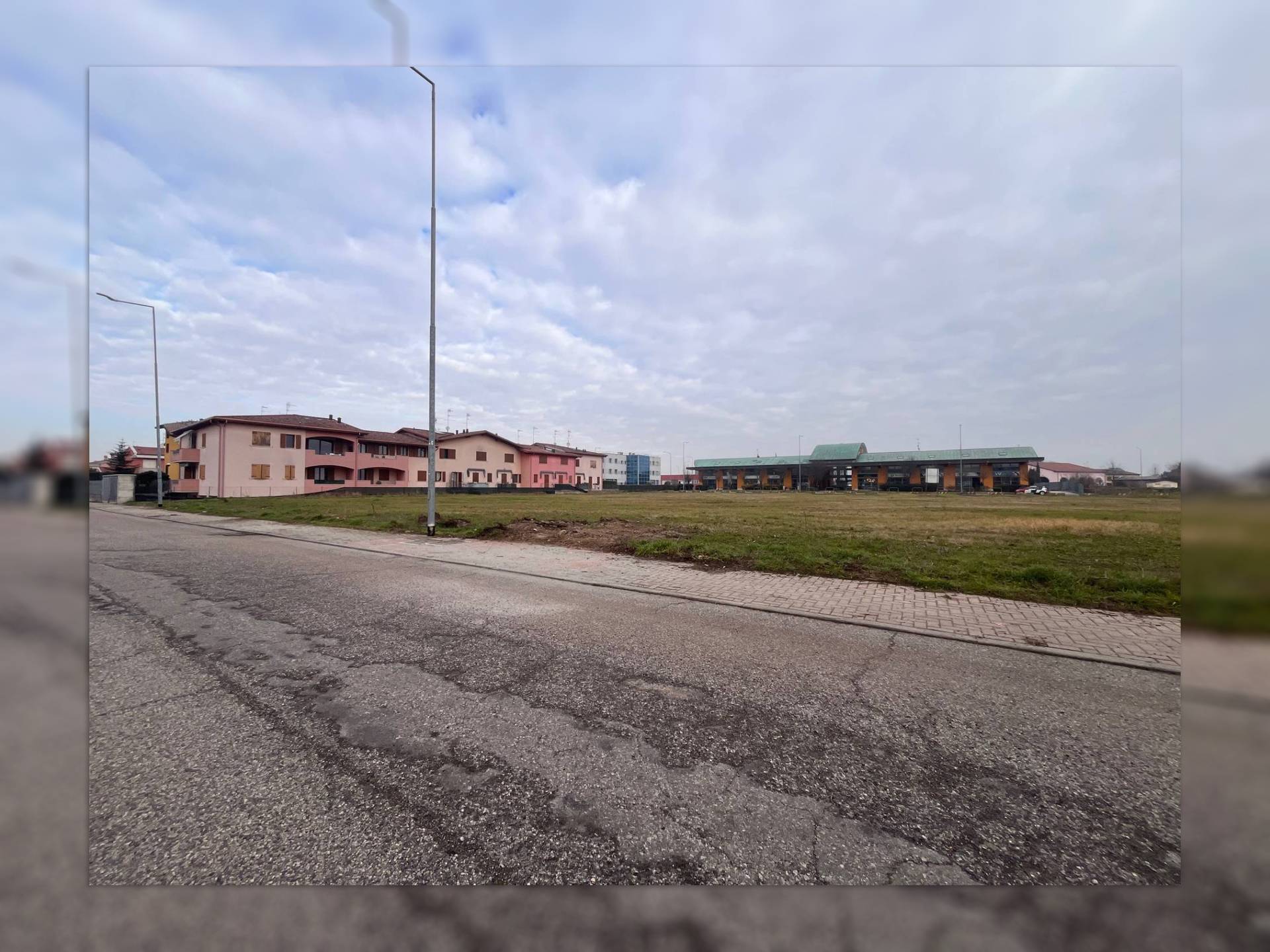 Terreno edificabile in vendita a Curtatone, Levata