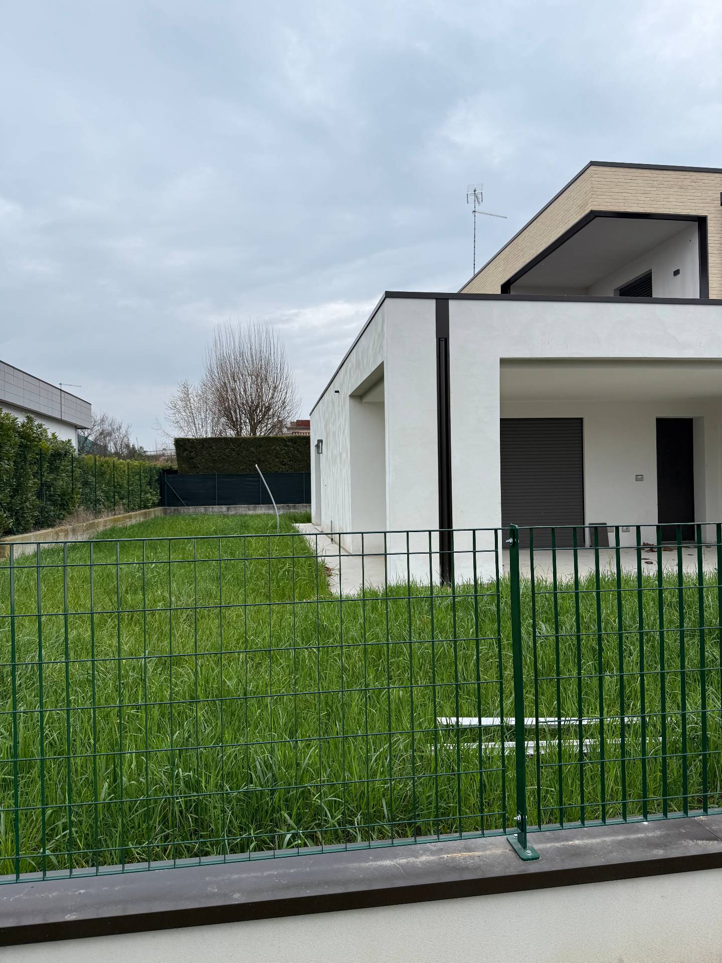 Villa bifamiliare in vendita a Porto Mantovano, Sant'Antonio (capoluogo)