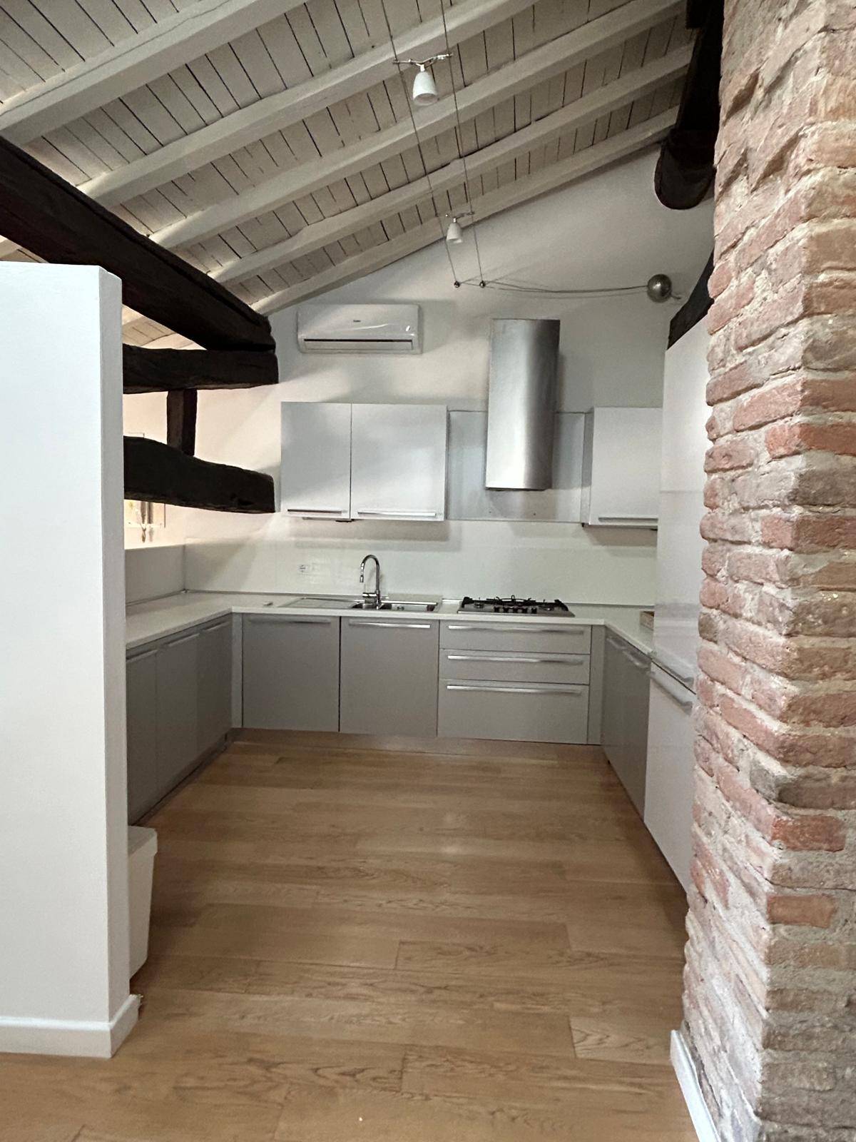 Appartamento in vendita a Mantova, Centro storico