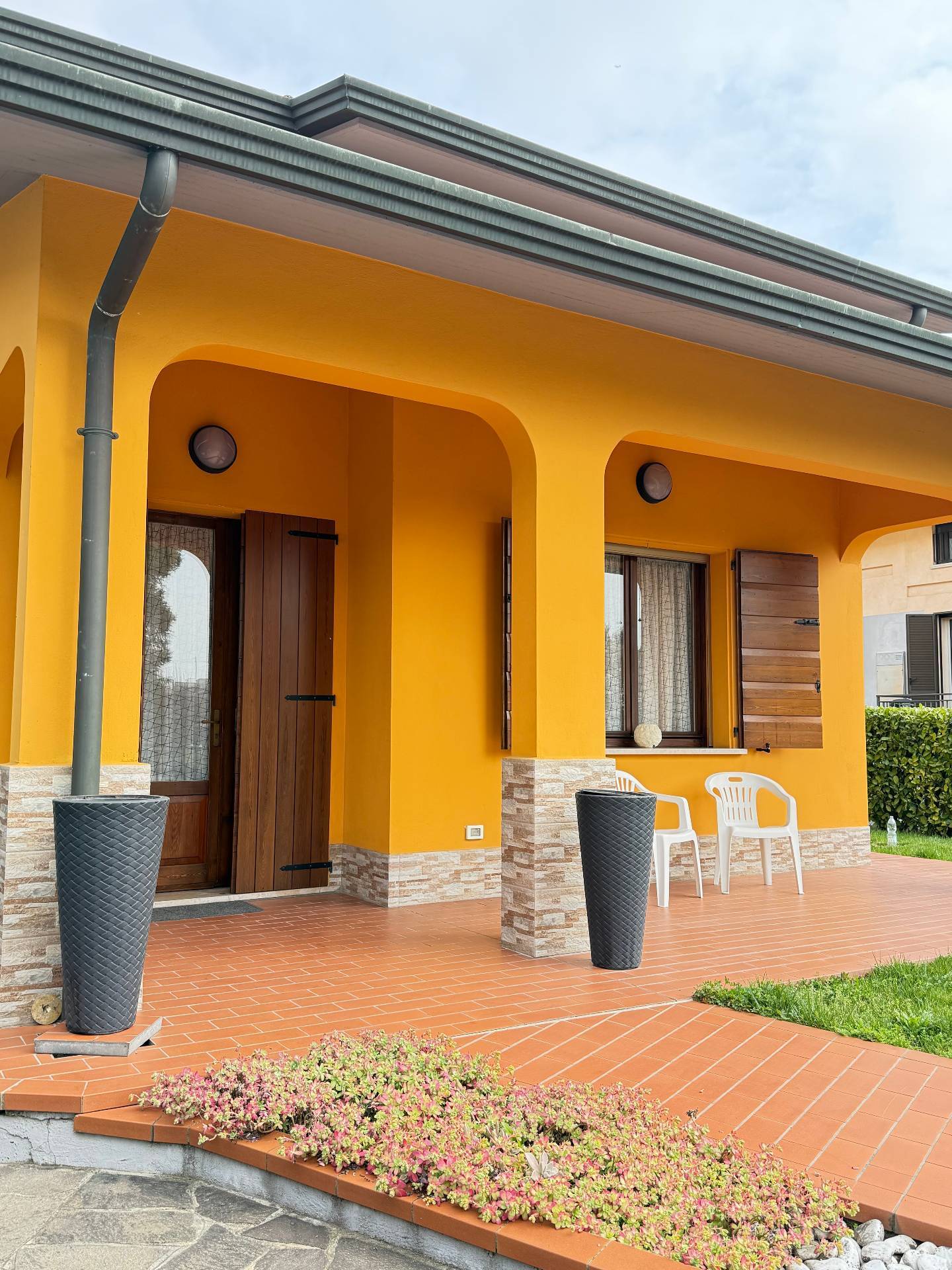 Villa bifamiliare in vendita a Mantova, Porto Mantovano