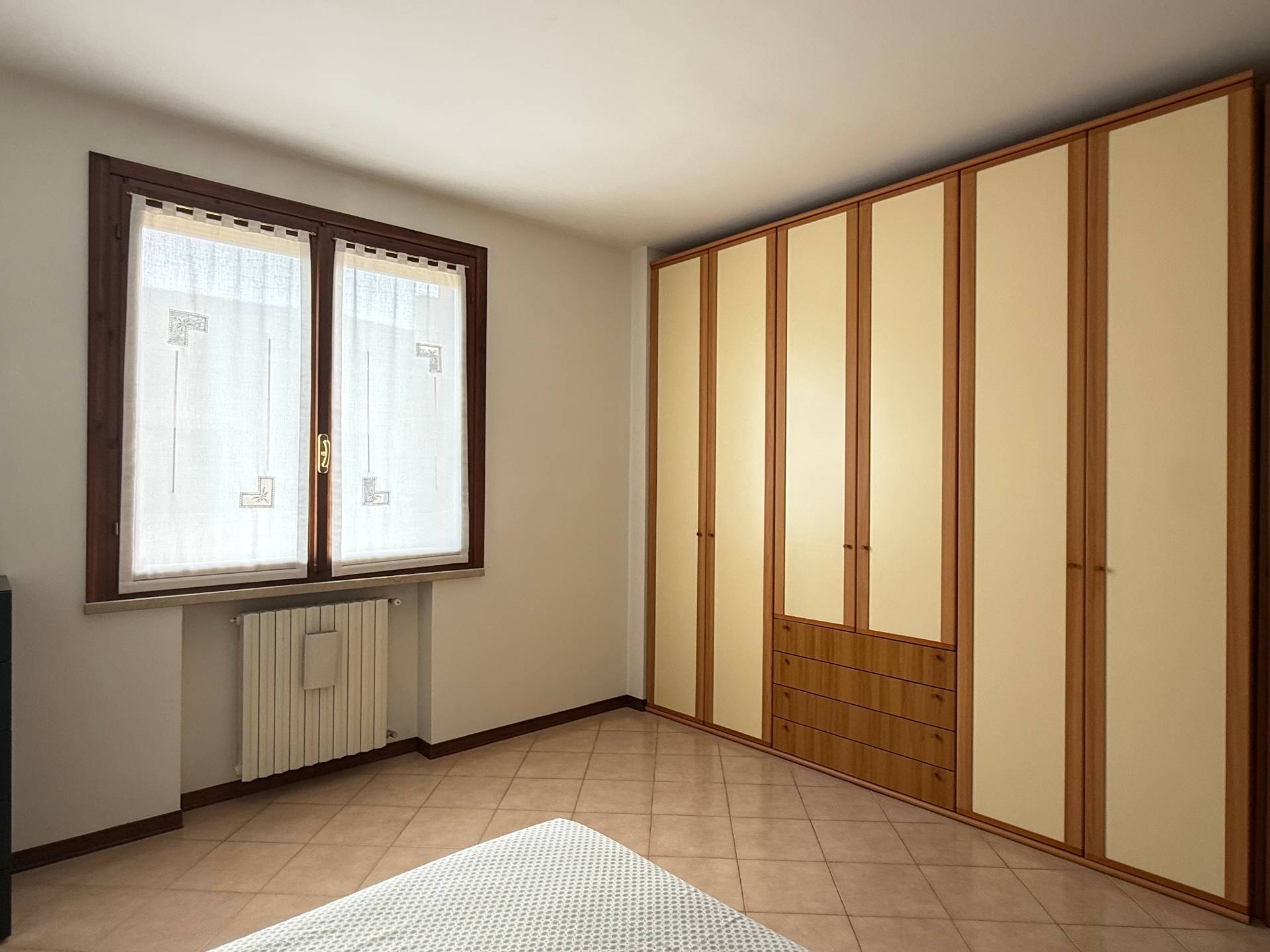 Villa bifamiliare in vendita a Mantova, Porto Mantovano