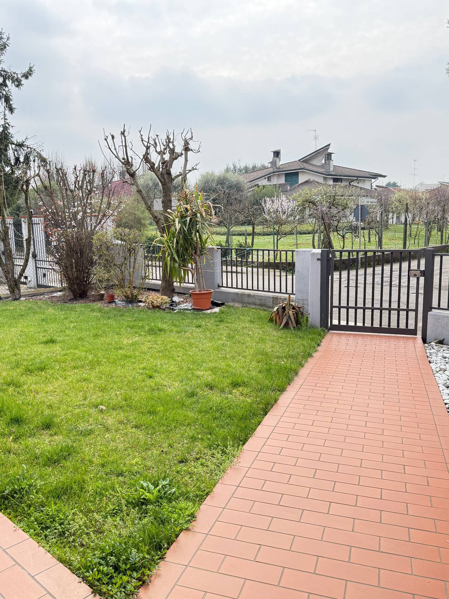 Villa bifamiliare in vendita a Mantova, Porto Mantovano