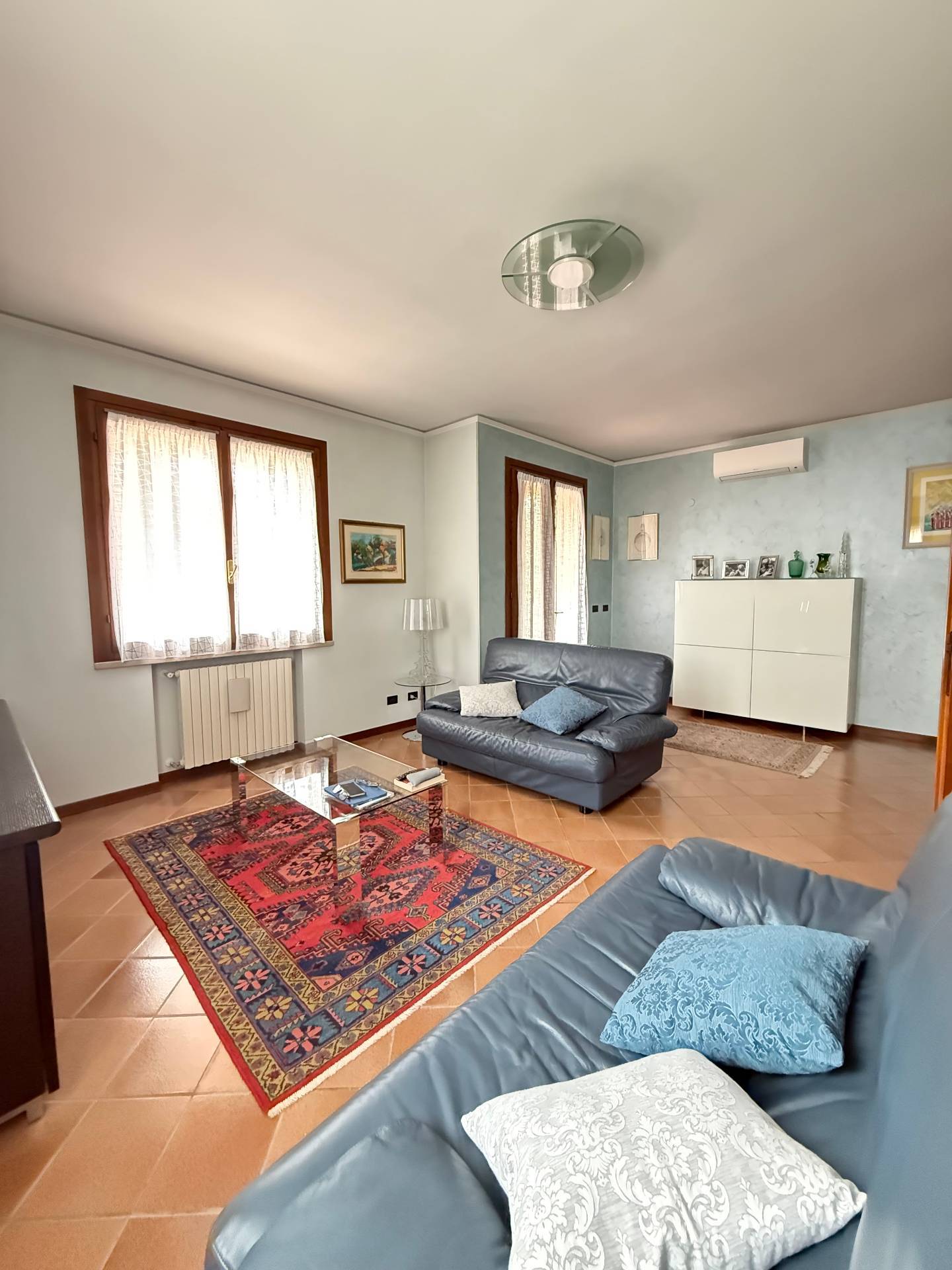 Villa bifamiliare in vendita a Mantova, Porto Mantovano