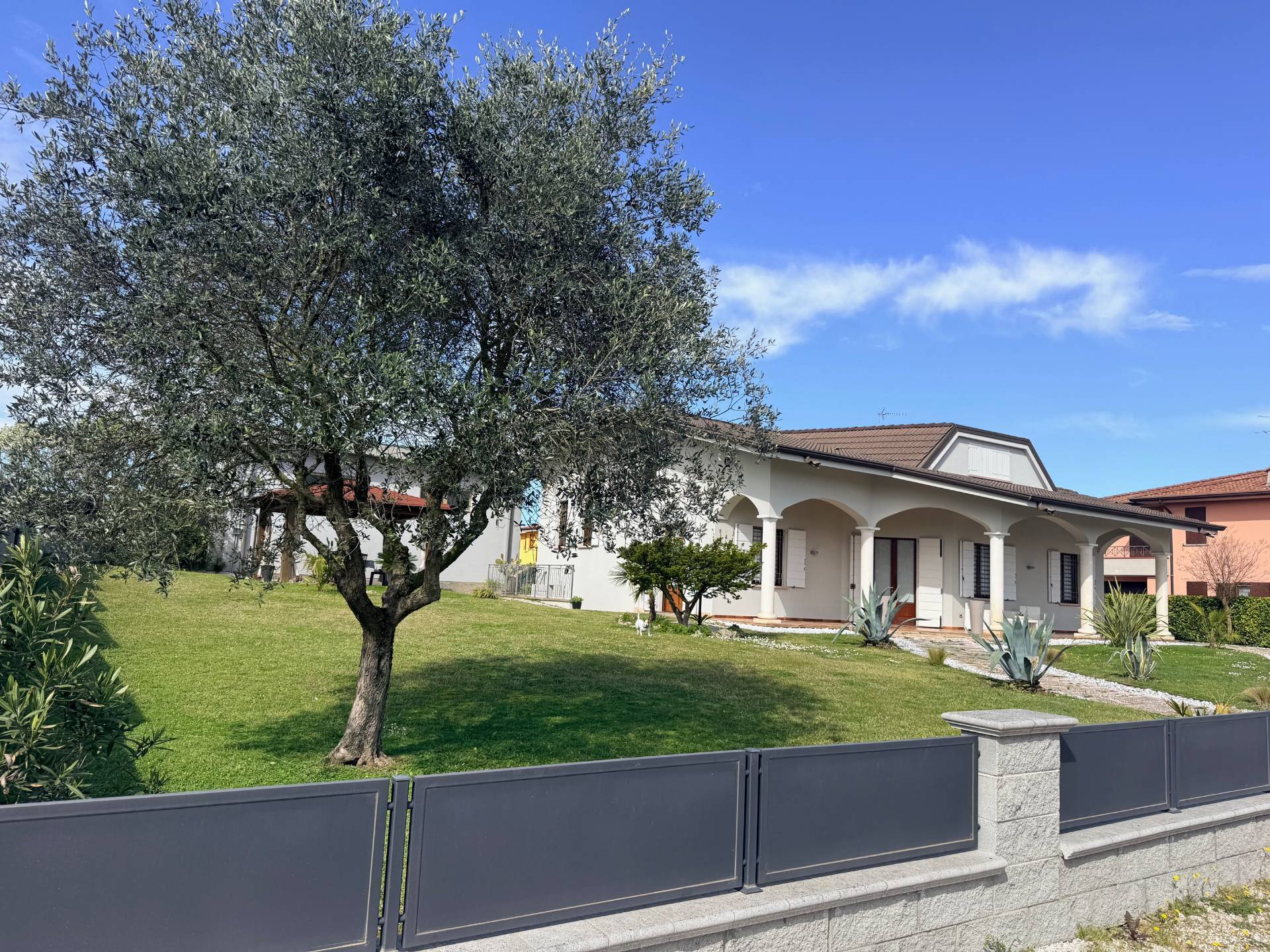 Casa singola in vendita a Rodigo, Rivalta sul Mincio