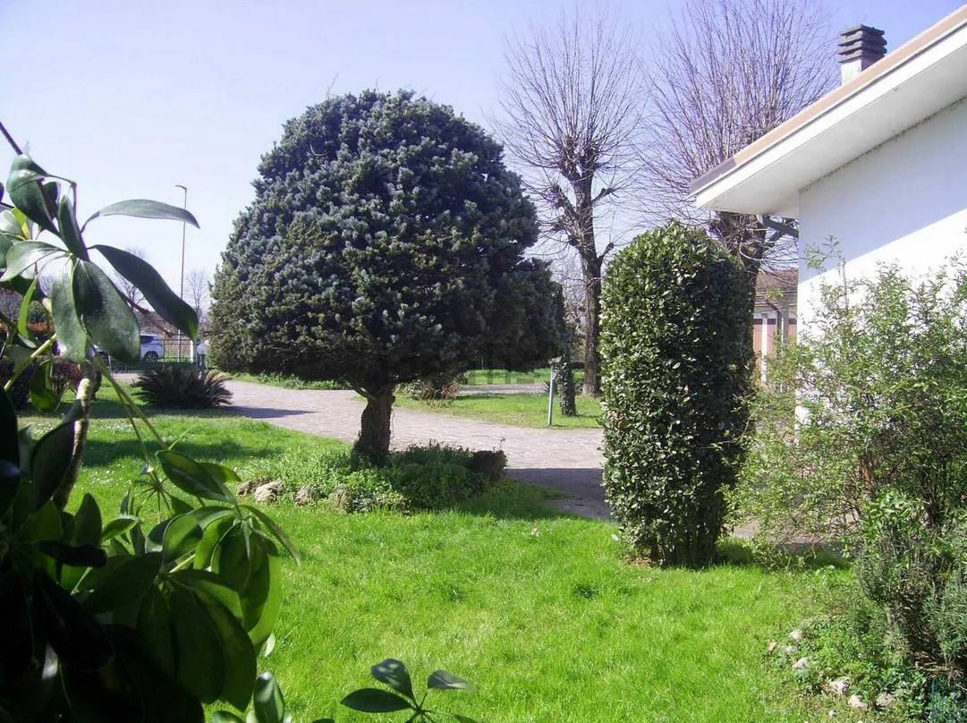 Villa in vendita a Porto Mantovano, Bancole