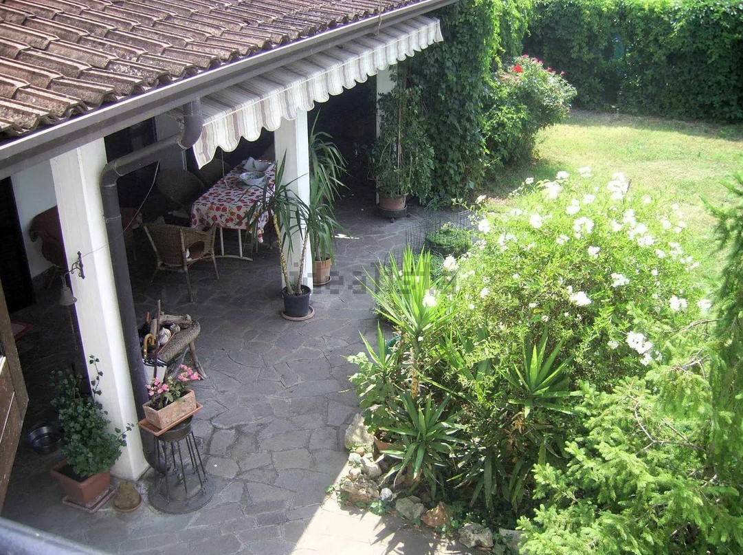 Villa in vendita a Porto Mantovano, Bancole