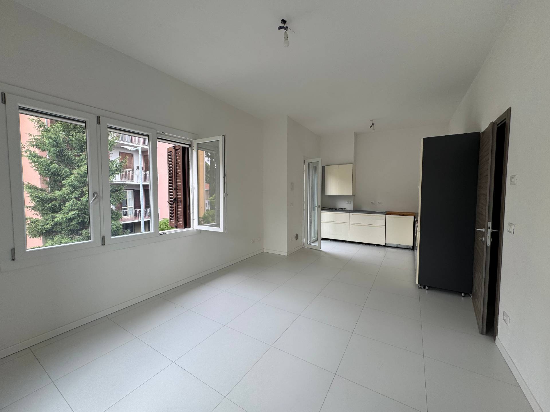 Villa bifamiliare in vendita a Mantova, Borgo Pompilio