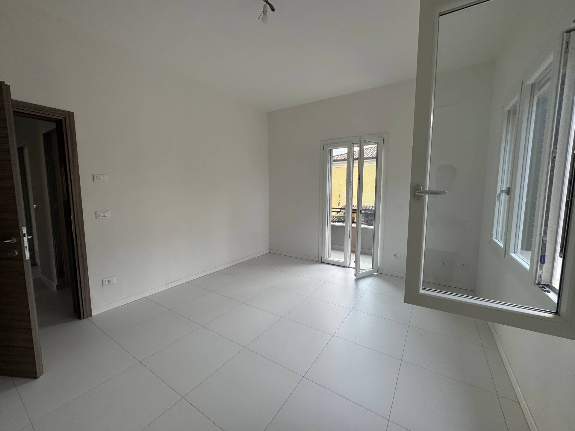 Villa bifamiliare in vendita a Mantova, Borgo Pompilio