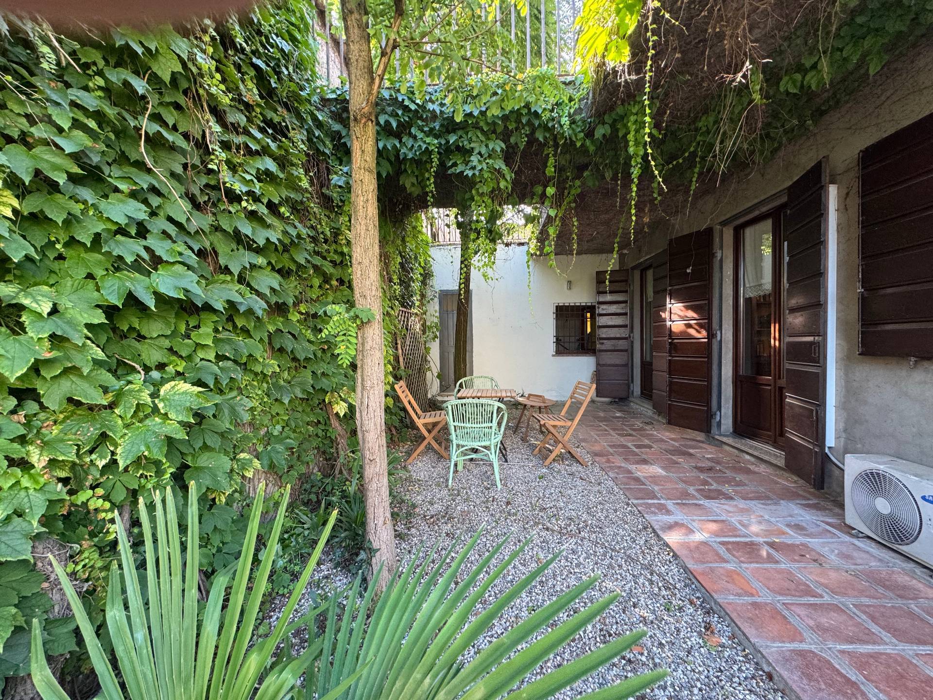 Casa Indipendente in vendita a Mantova, Dosso del Corso