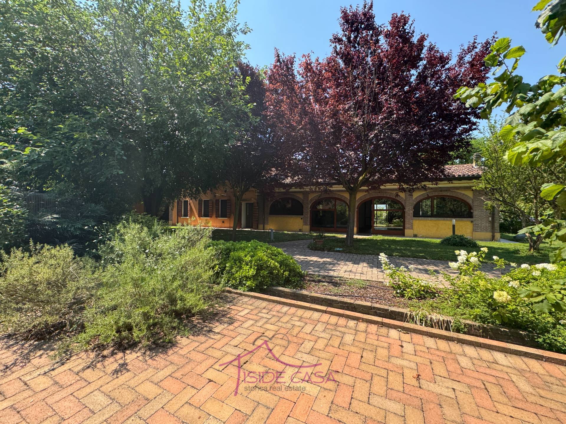 Casa Indipendente in vendita a Roncoferraro, Cad