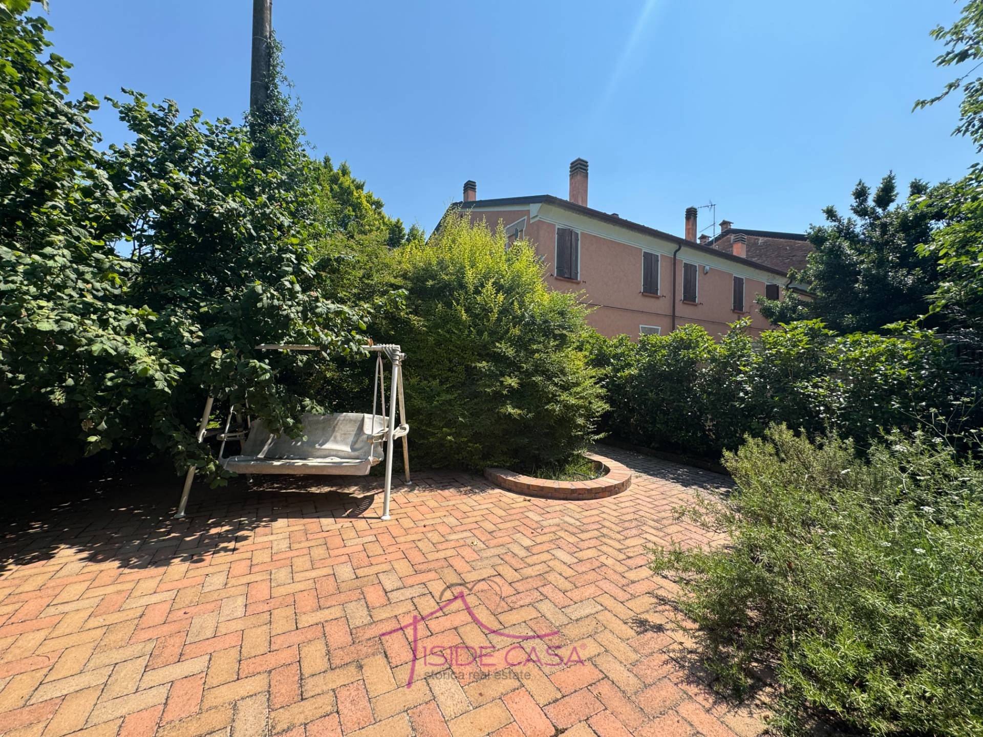 Casa Indipendente in vendita a Roncoferraro, Cad