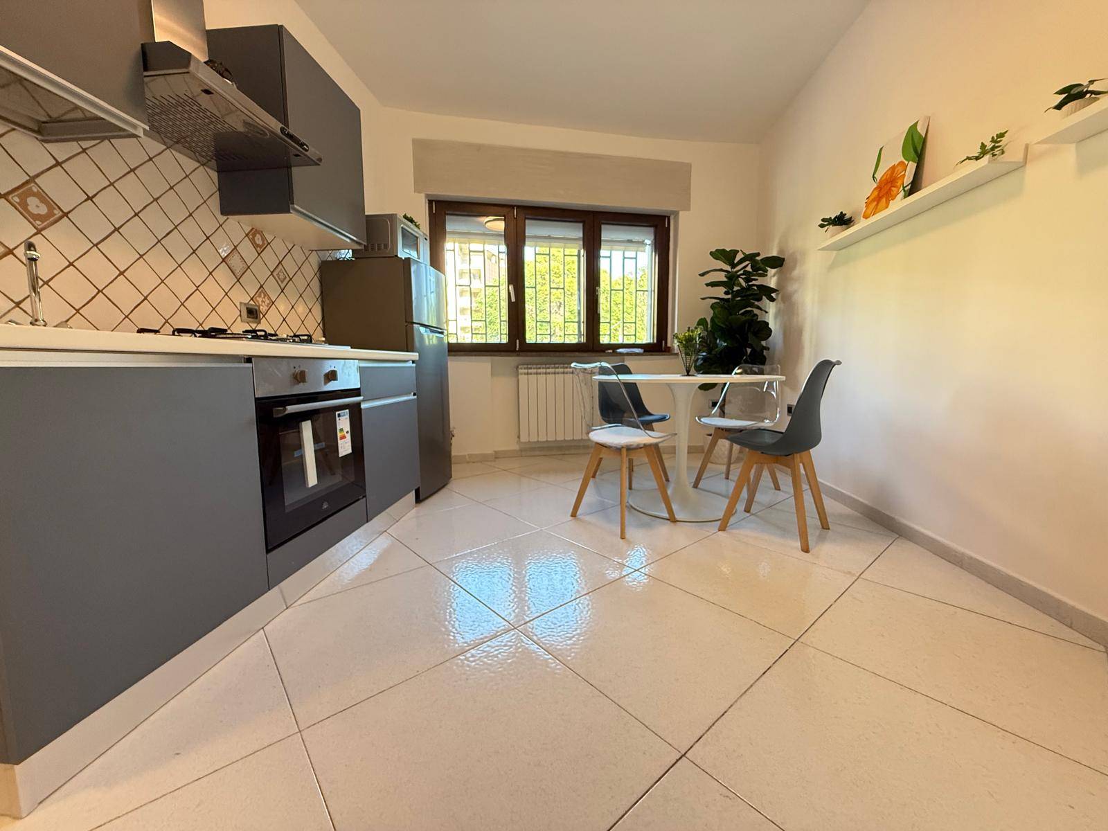 Appartamento in affitto a Caserta, Tredici