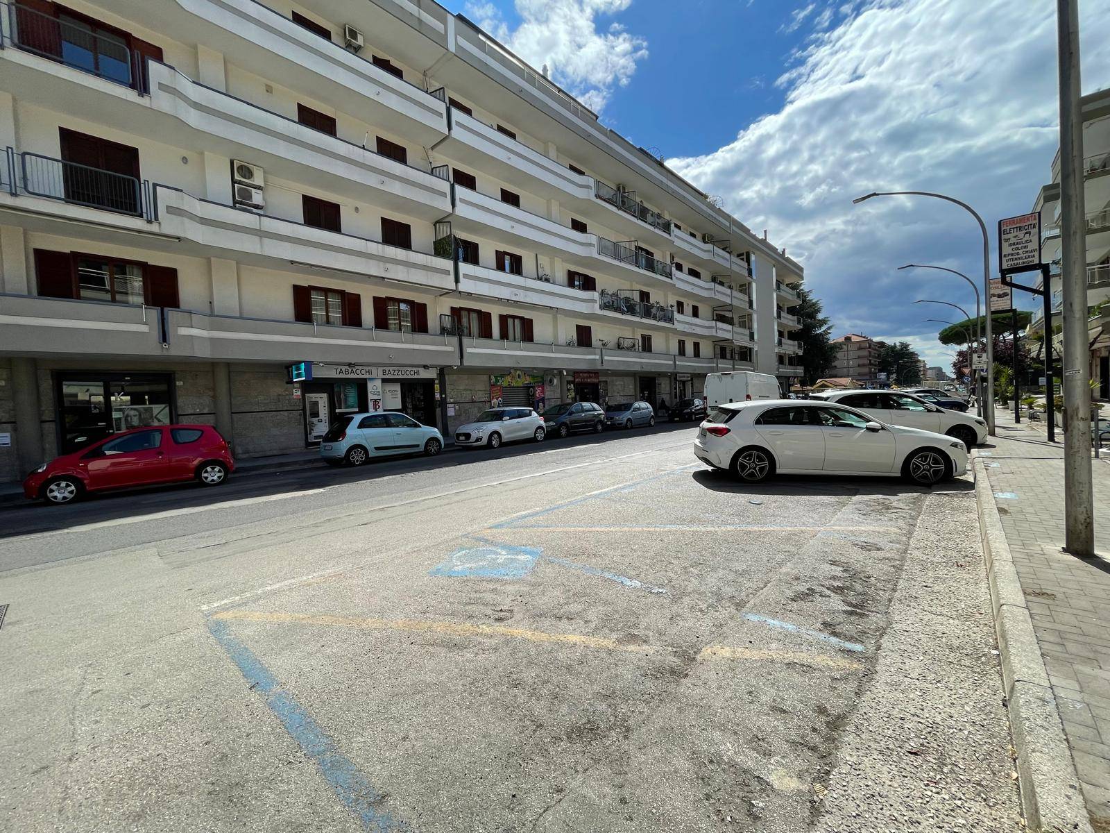 Negozio in affitto a Caserta, Petrarelle