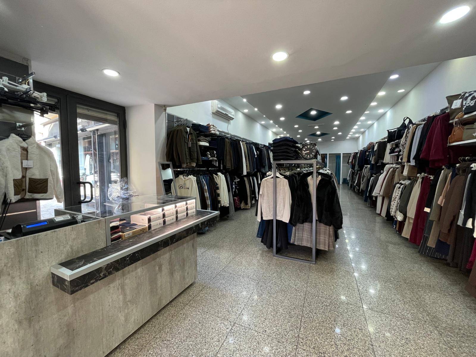 Negozio in affitto a Caserta, Lincoln