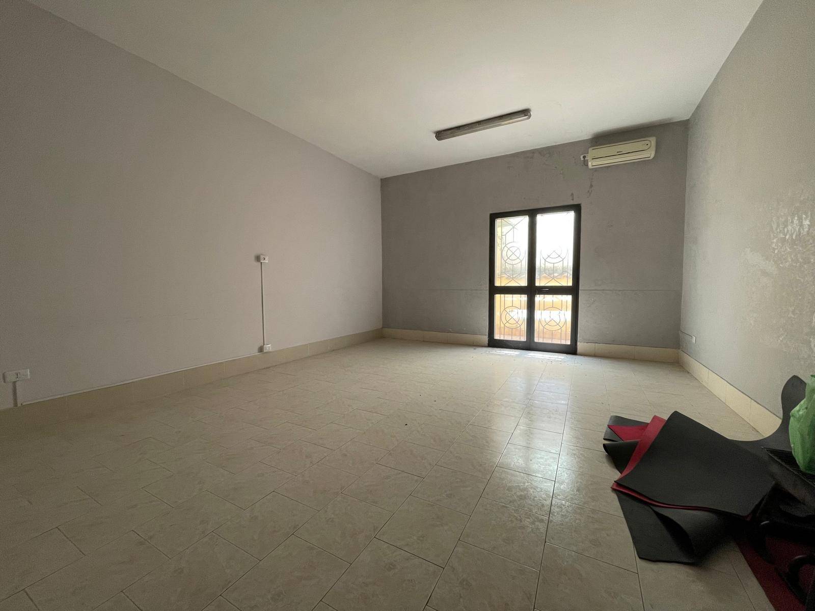 Ufficio/studio in affitto a Maddaloni