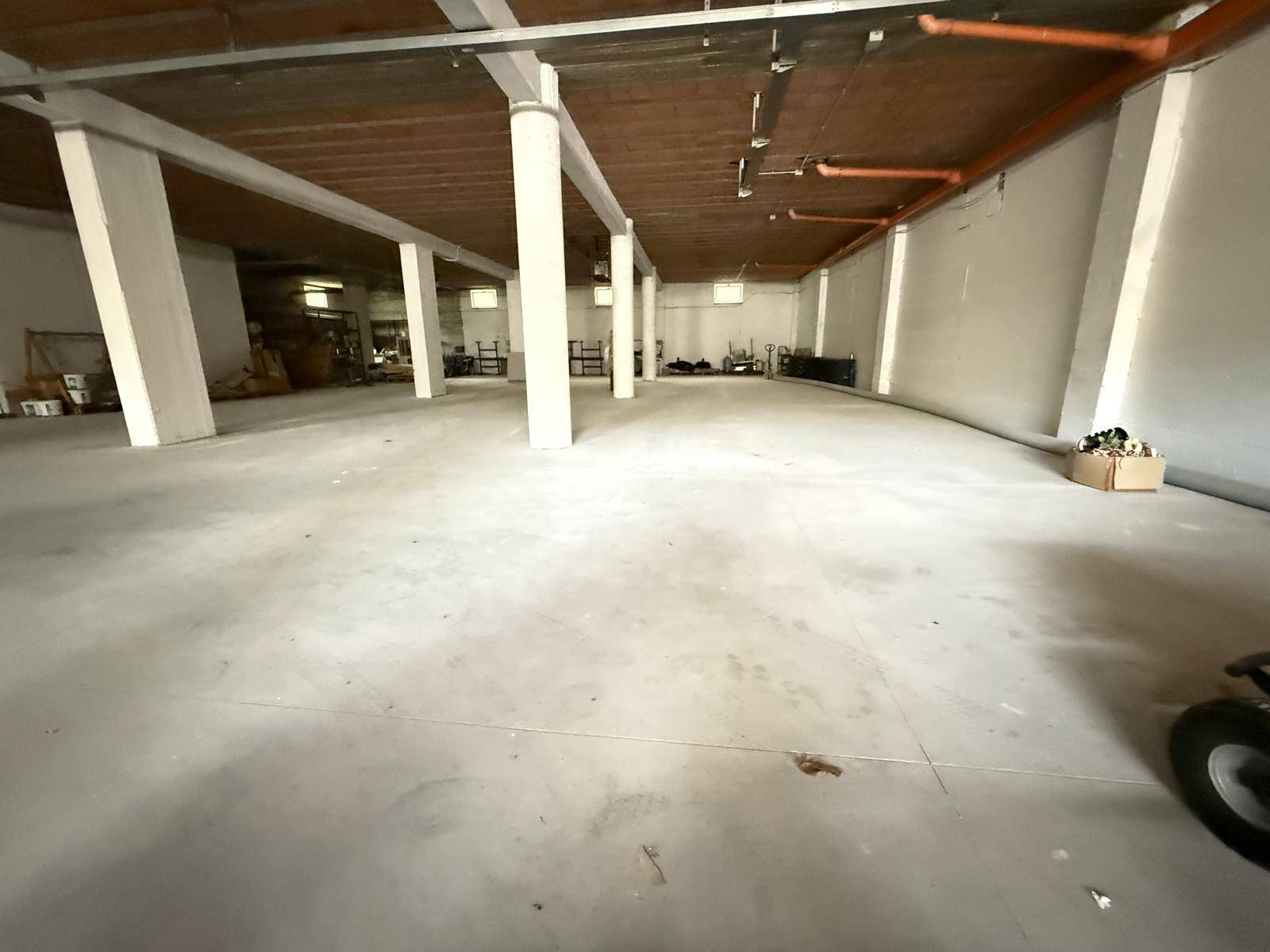 Deposito/Magazzino in affitto a Maddaloni