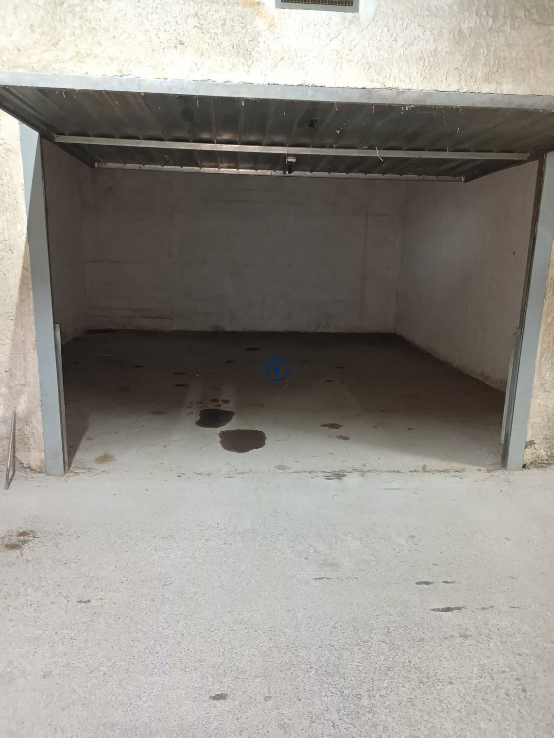 Box - Garage in vendita a Maddaloni