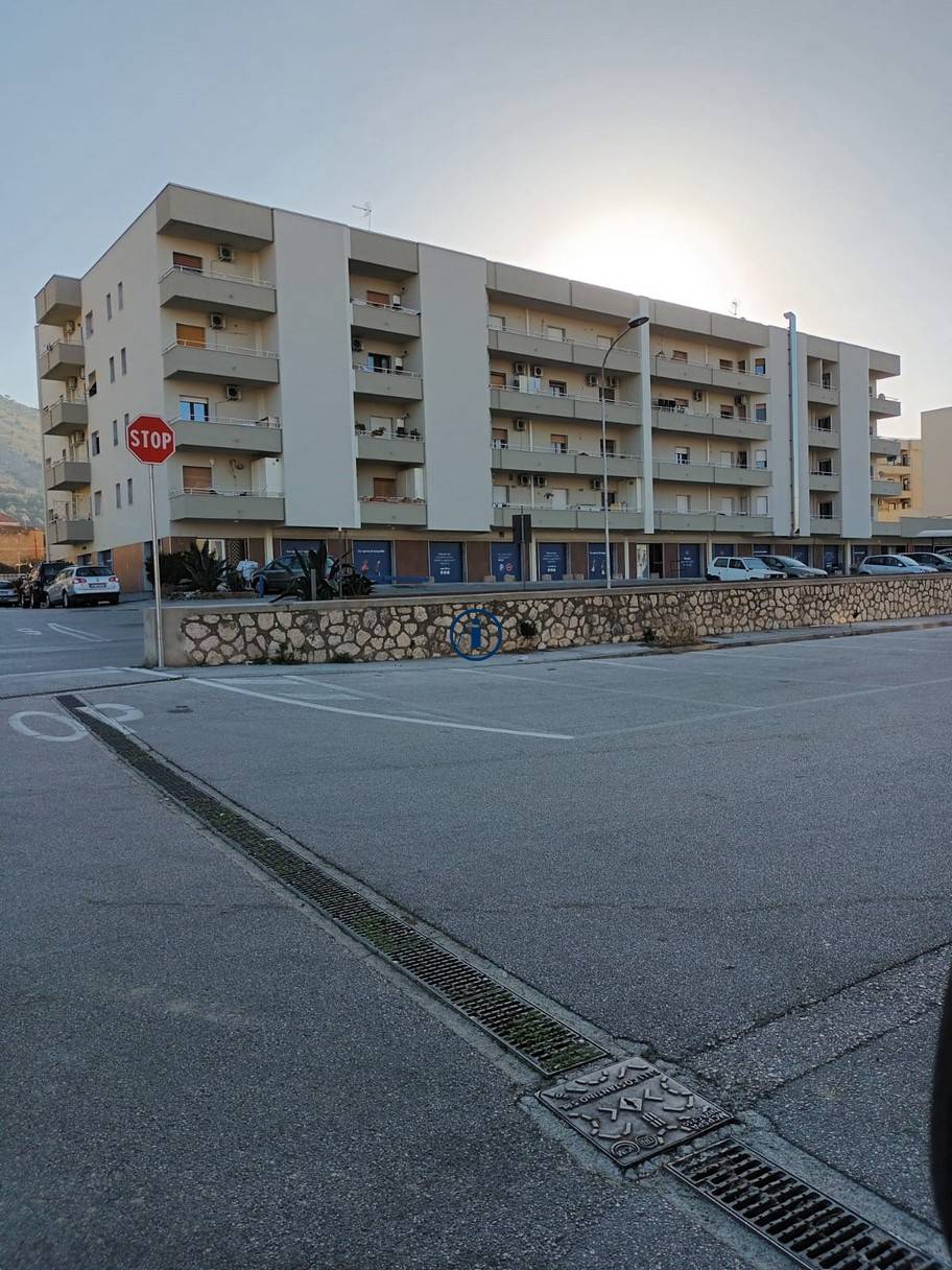 Box - Garage in vendita a Maddaloni