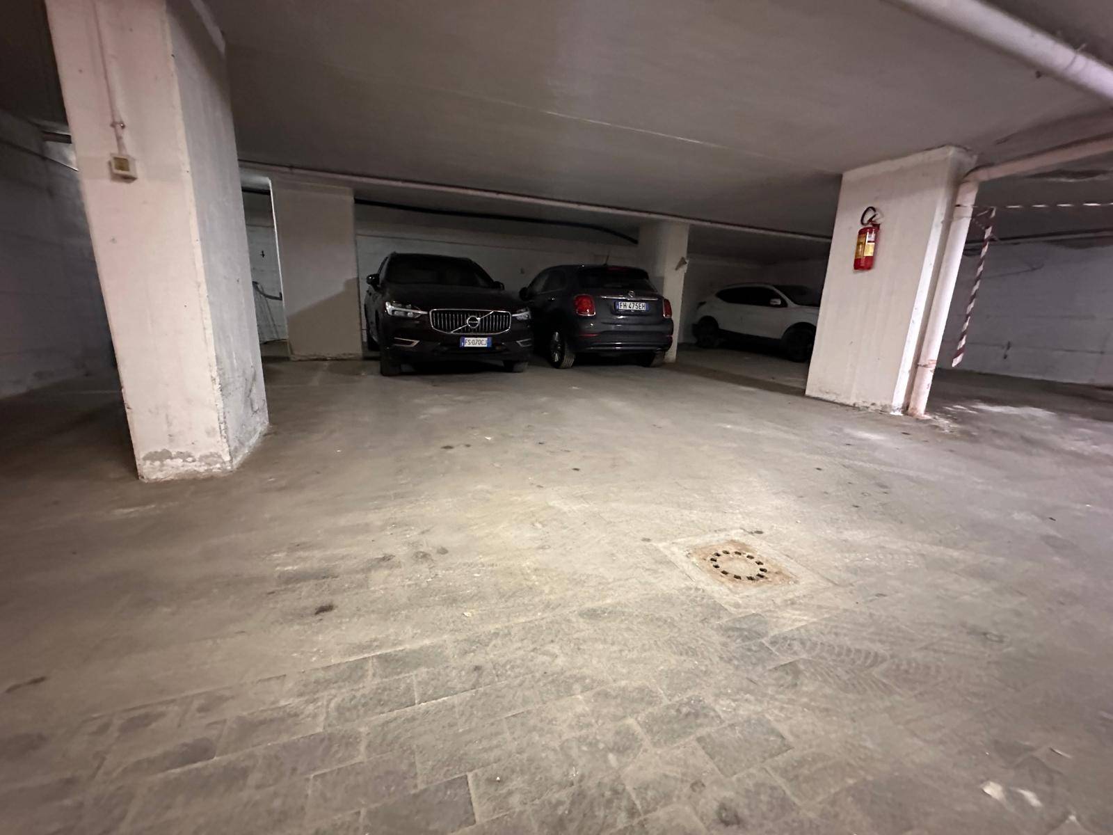 Posto auto in vendita a Caserta, Caserta Ferrarecce