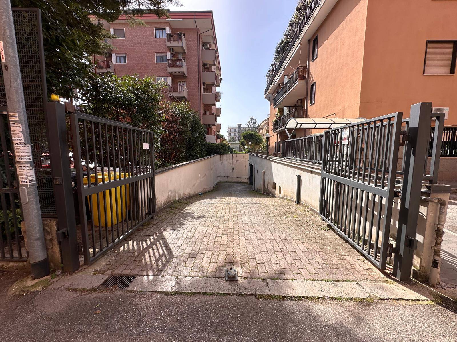 Posto auto in vendita a Caserta, Caserta Ferrarecce