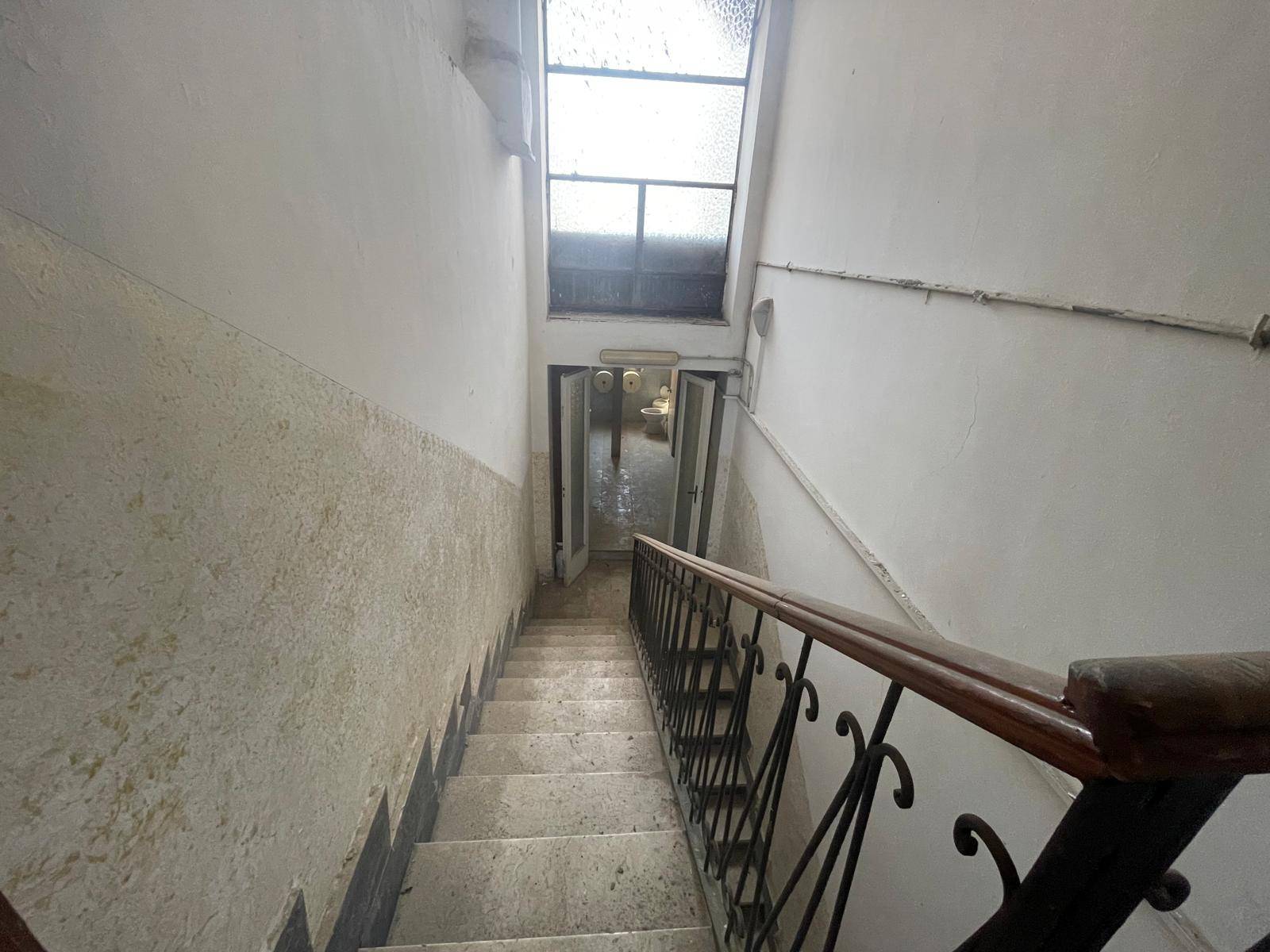 Negozio in affitto a Caserta, Centro