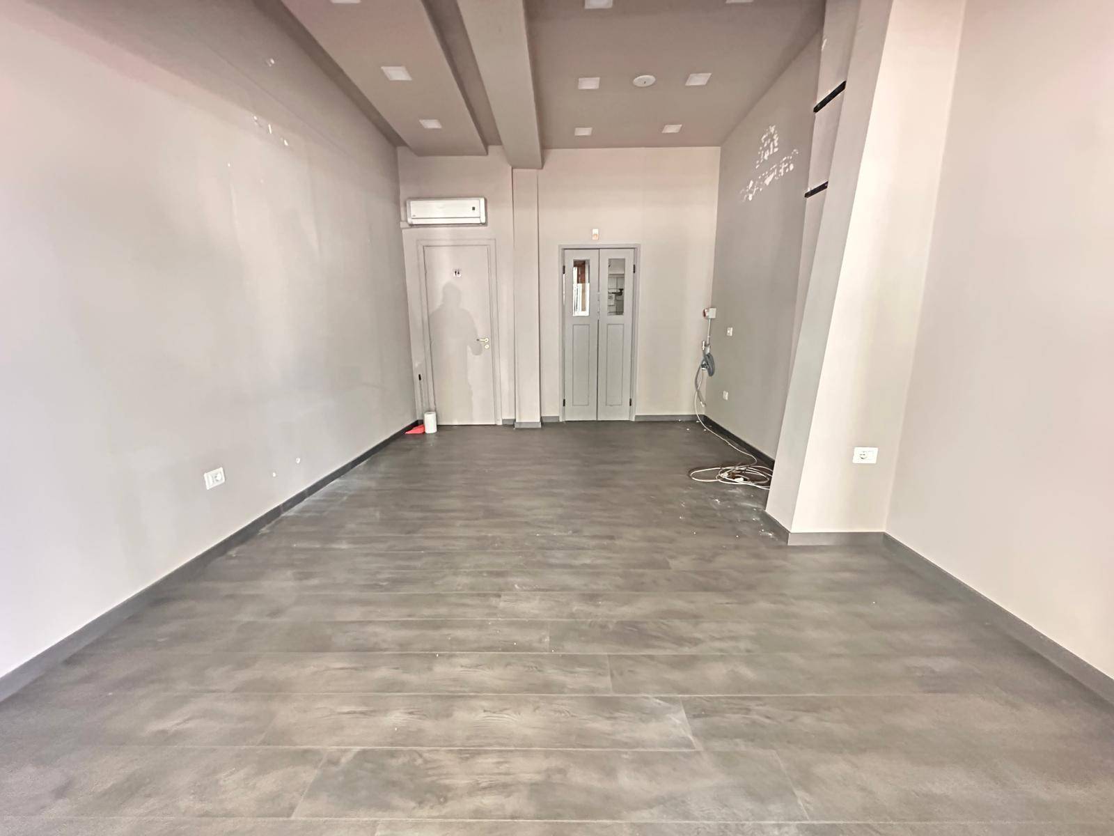 Negozio in affitto a Caserta, Centro