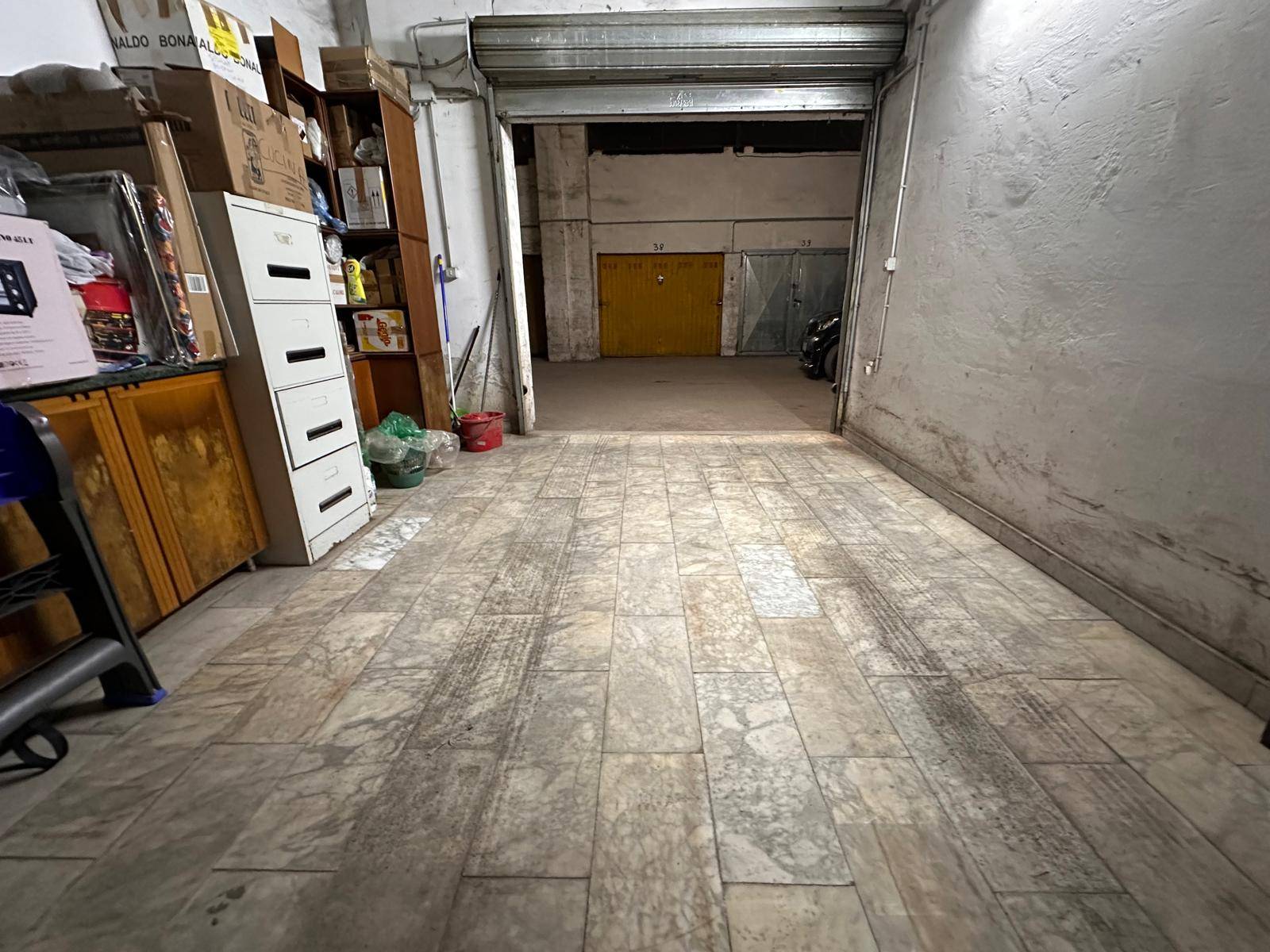 Box - Garage in vendita a Caserta, Centro