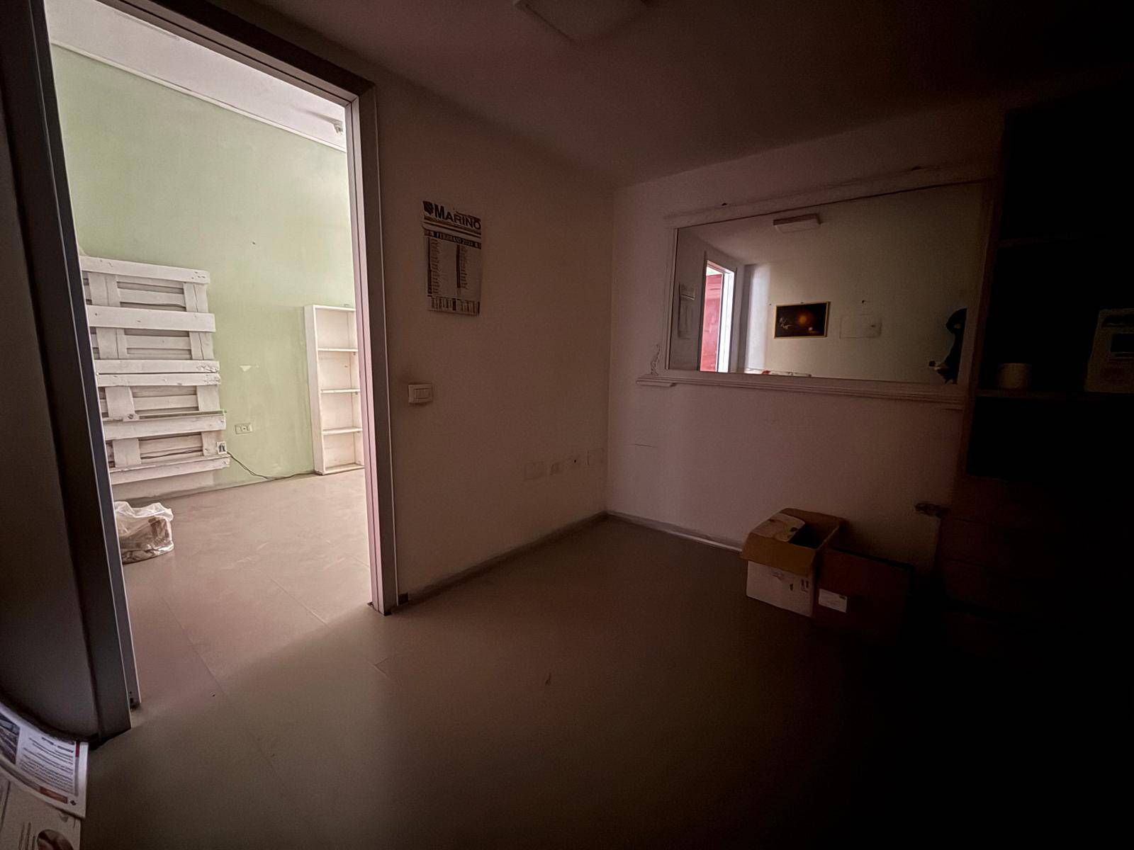 Negozio in affitto a Caserta