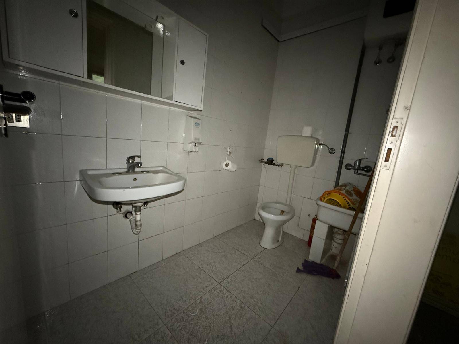 Negozio in affitto a Caserta