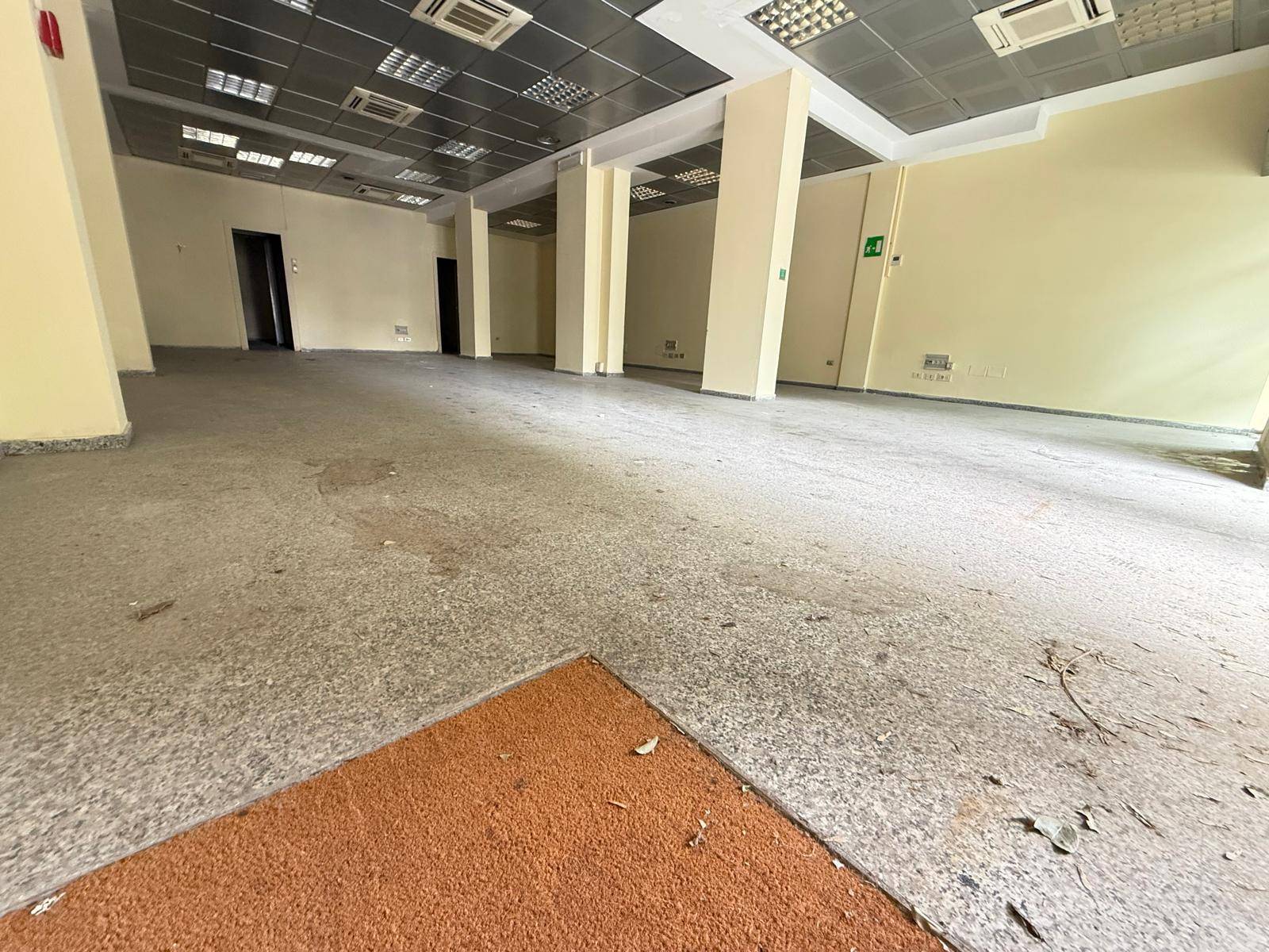 Negozio in affitto a Caserta