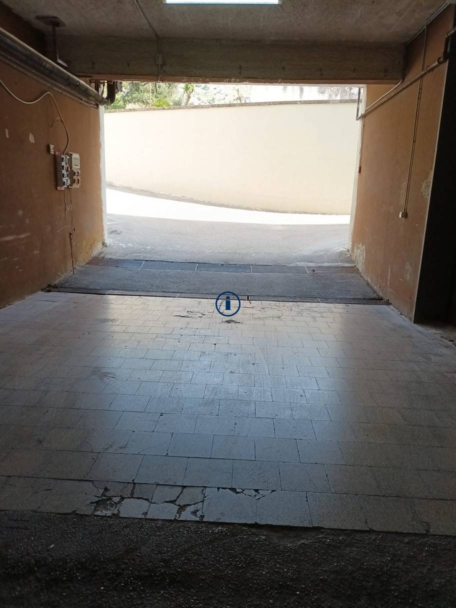 Box - Garage in vendita a Maddaloni