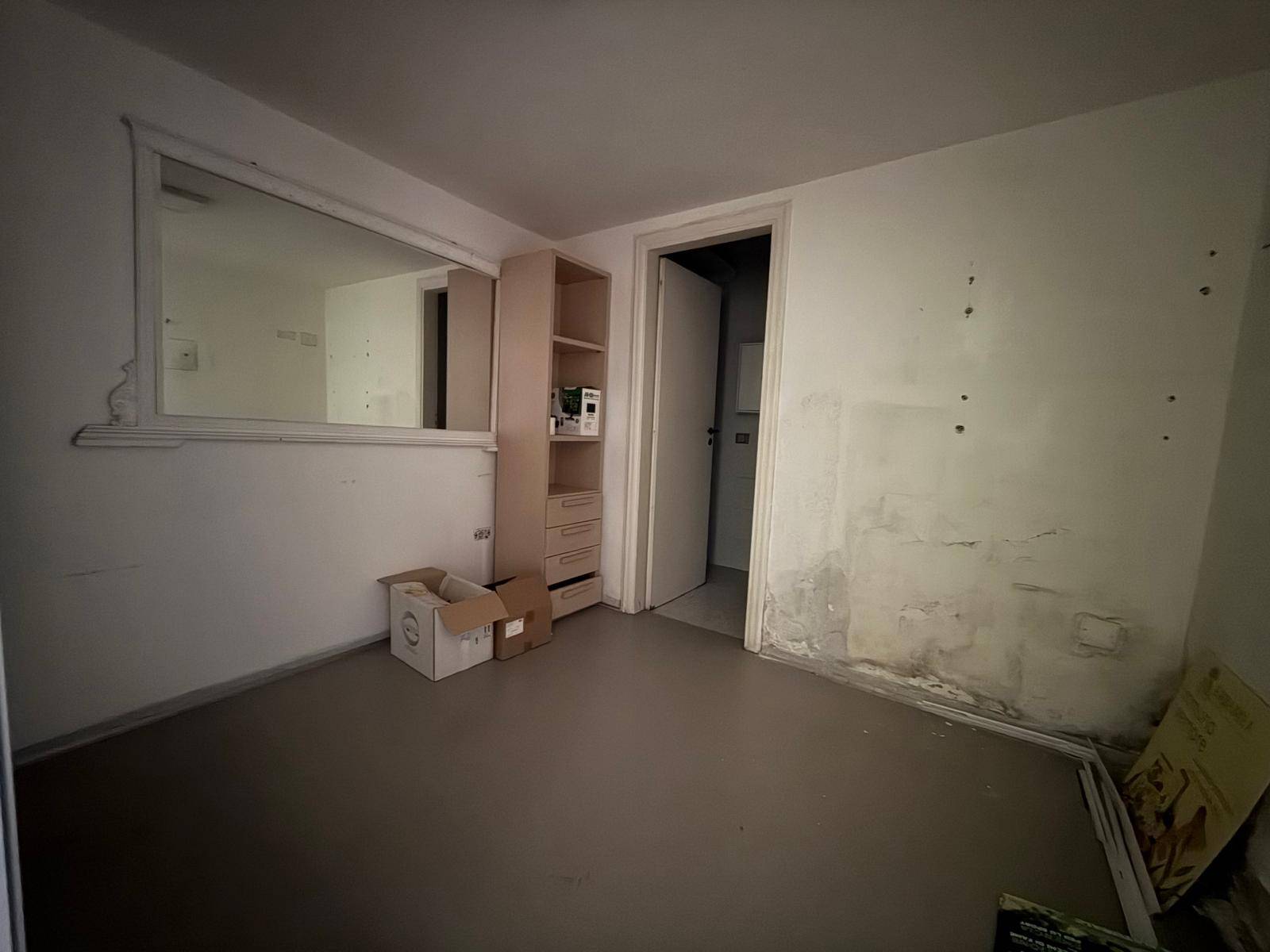 Negozio in affitto a Caserta